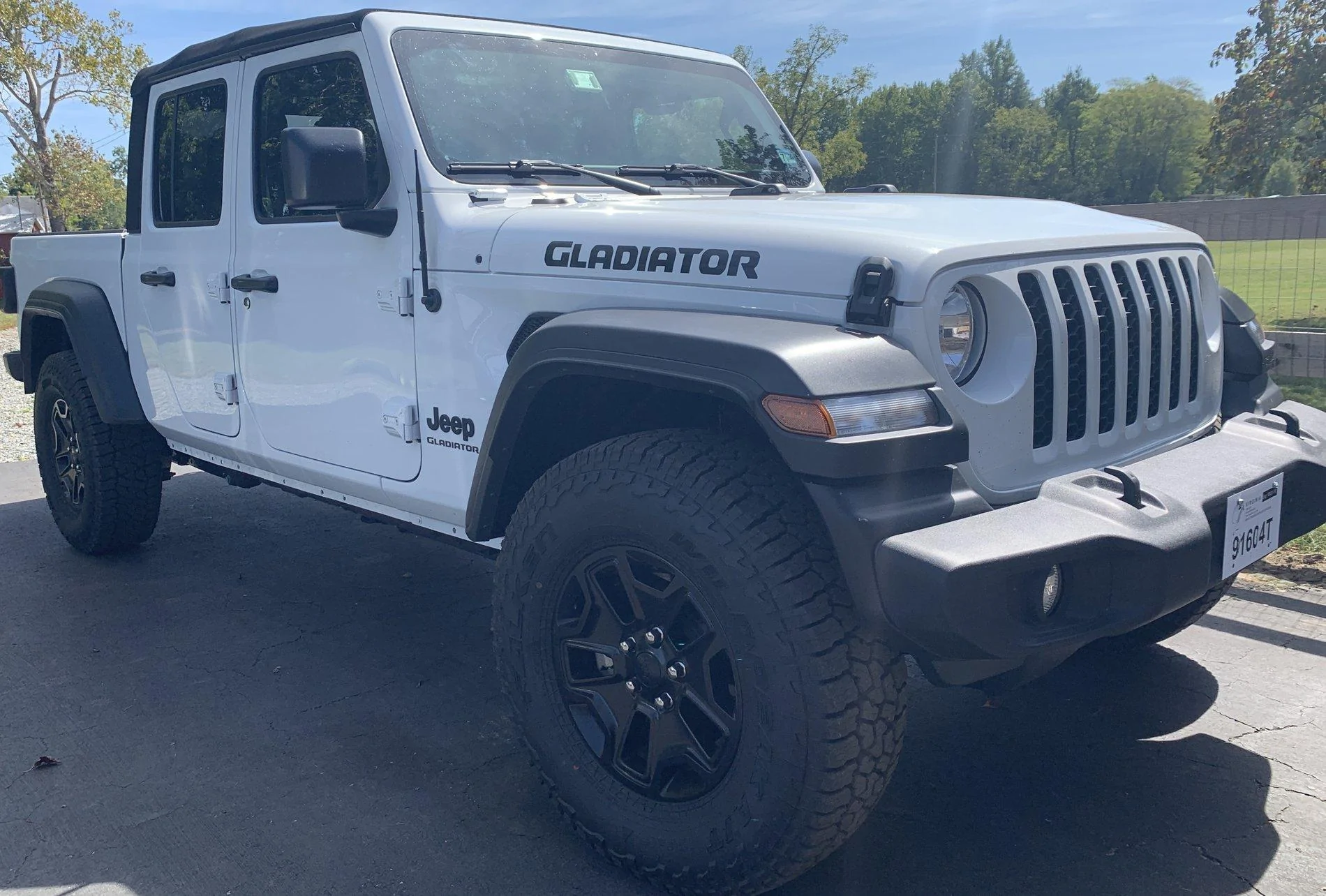 Jeep Gladiator Largest tires on an unlifted sport? 6F68D97F-45D1-4523-B827-4F04386B66E7