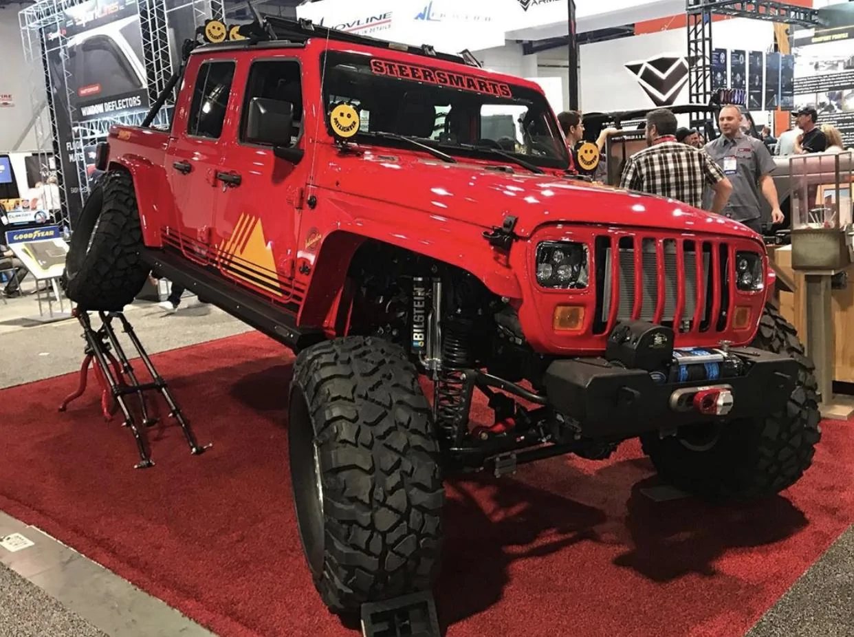 Jeep Gladiator FIRECRACKER RED Gladiator JT Club 13E8717F-20AE-40F0-9B66-D0024F9F0960