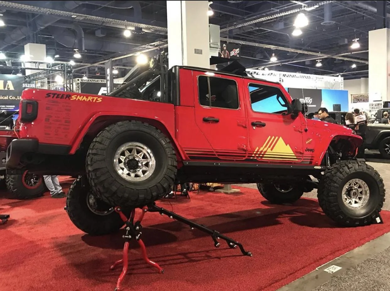 Jeep Gladiator FIRECRACKER RED Gladiator JT Club 9D075499-203B-40EB-B5F0-BB56577C4067