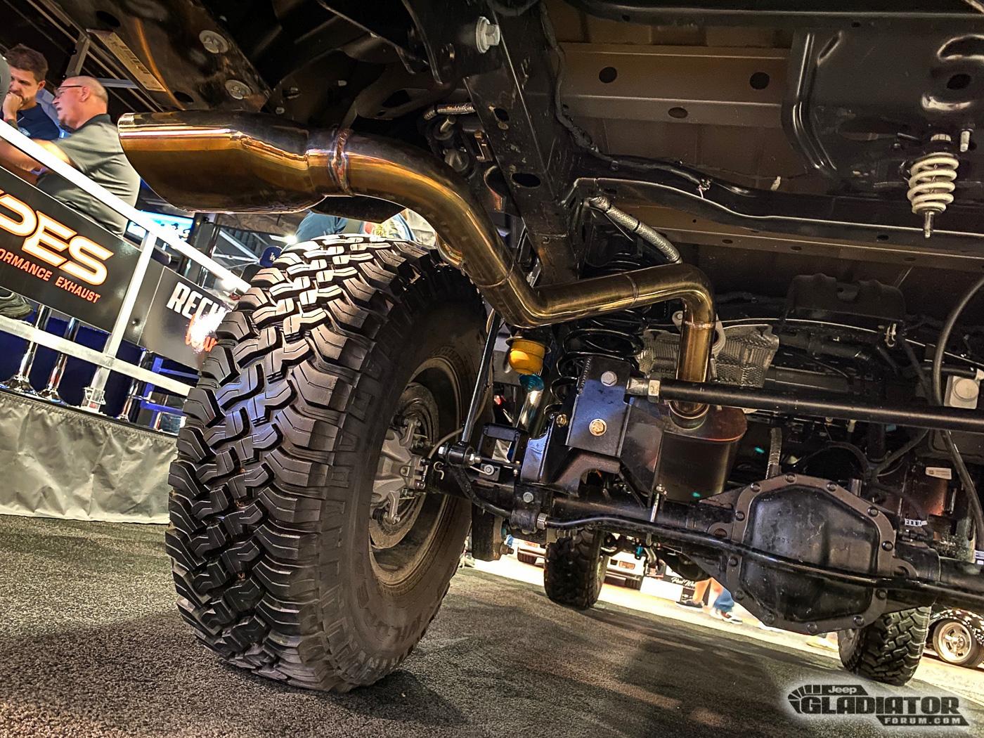 Jeep Gladiator SoMad4x4 Gladiator Rubicon Build [SEMA 2019] SoMad4x4-Gladiator-Build-SEMA-2019-14