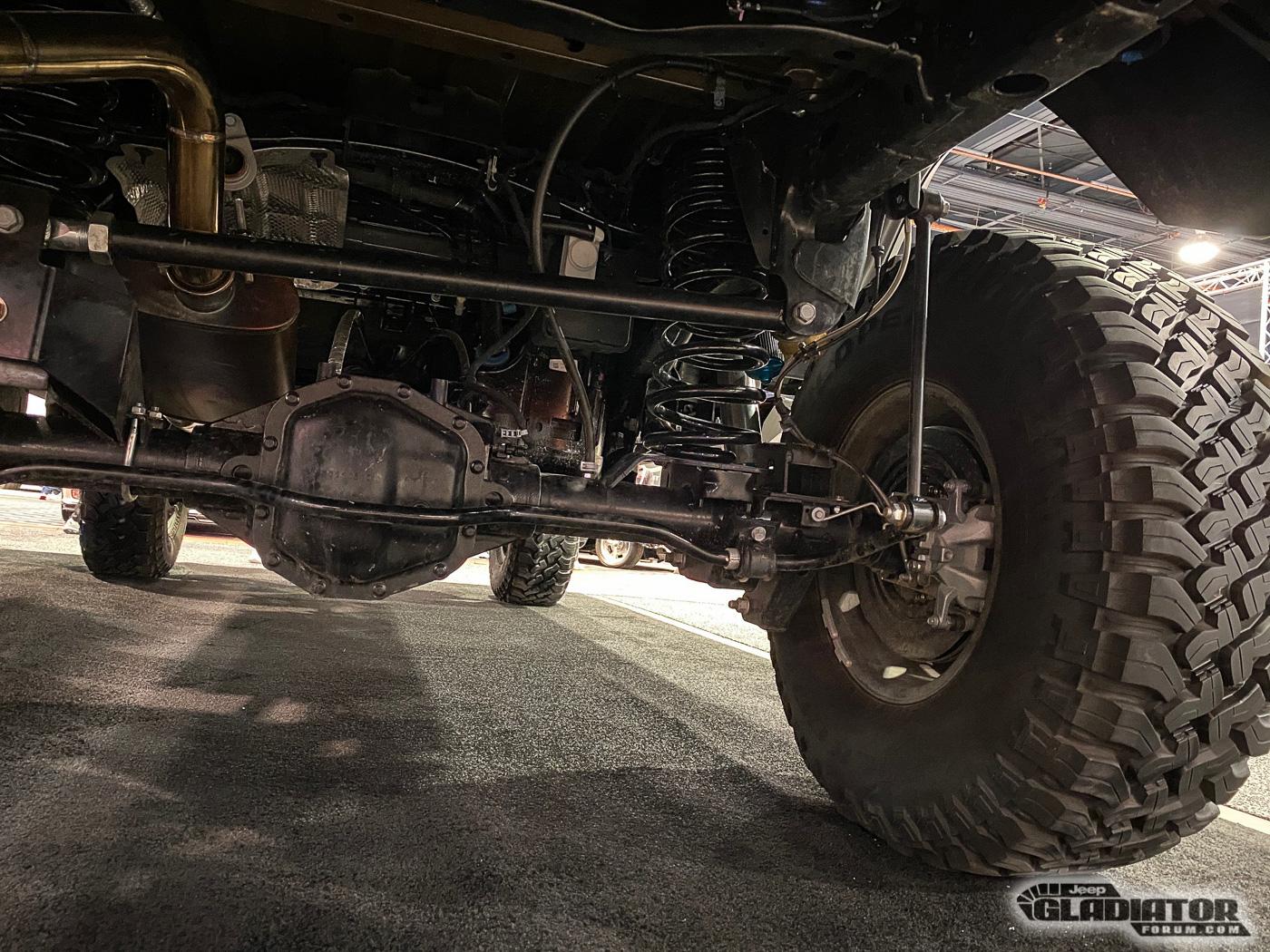 Jeep Gladiator SoMad4x4 Gladiator Rubicon Build [SEMA 2019] SoMad4x4-Gladiator-Build-SEMA-2019-15