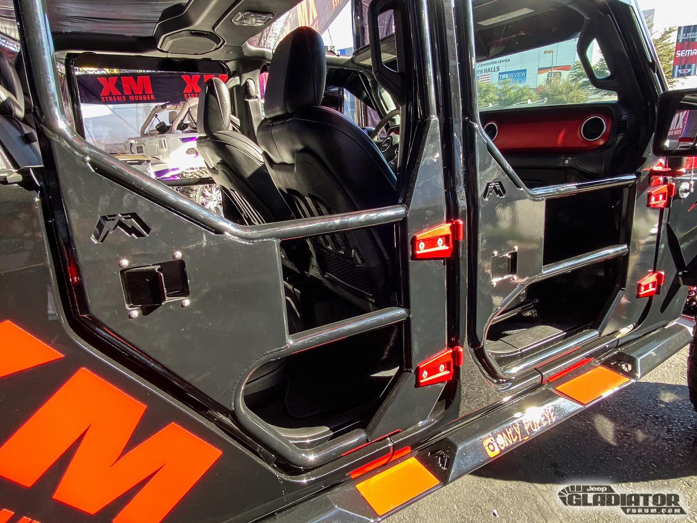 Jeep Gladiator Xtreme Mudder Gladiator Build [SEMA 2019] Xtreme-Mudder-Gladiator-Build-SEMA-2019-8