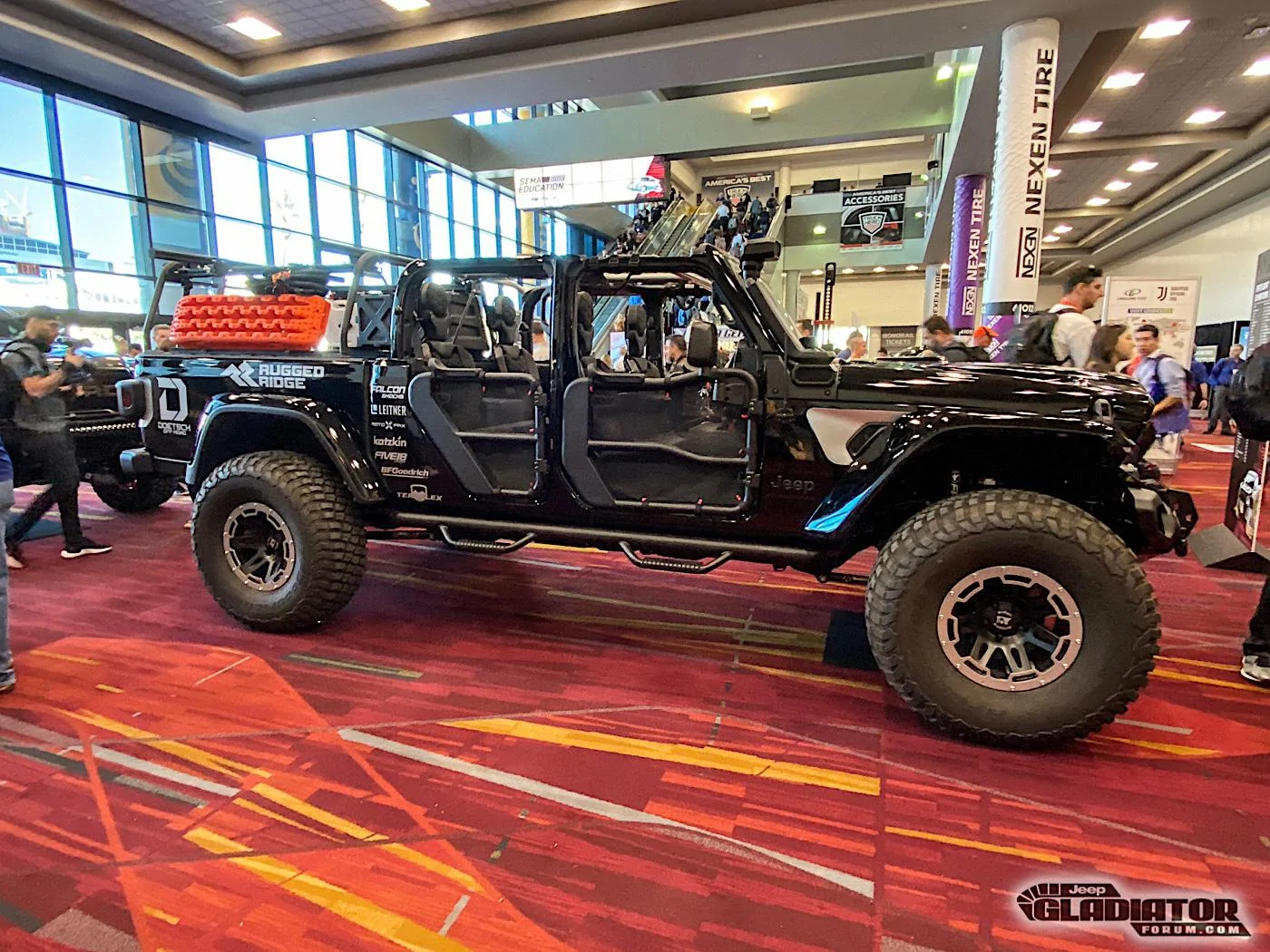 Jeep Gladiator Doetsch Off-Road / Rugged Ridge Gladiator Build [SEMA 2019] Doetsch-Off-Road-Rugged-Ridge-Jeep-Gladiator-Build-SEMA-2019-7