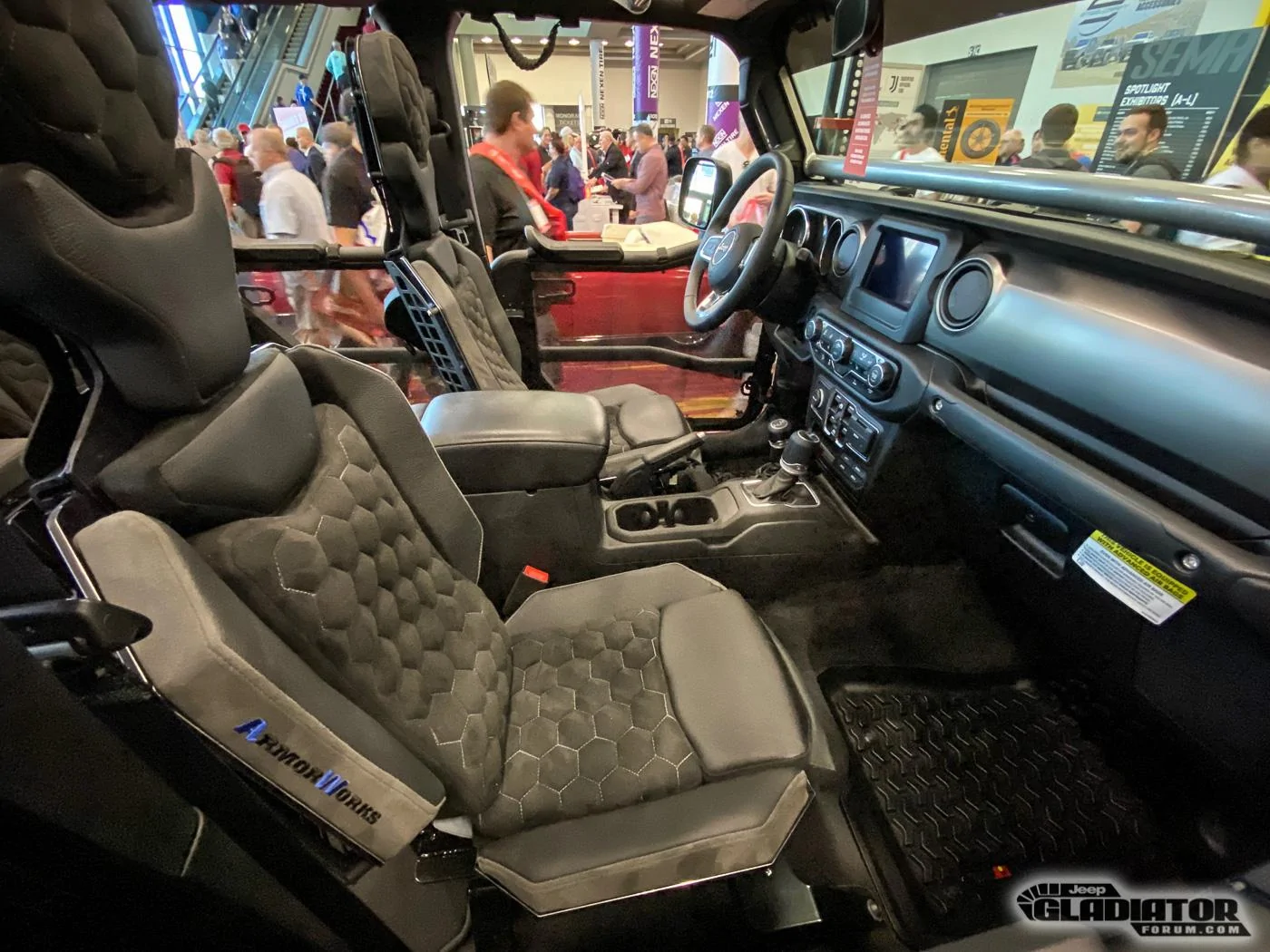 Jeep Gladiator Doetsch Off-Road / Rugged Ridge Gladiator Build [SEMA 2019] Doetsch-Off-Road-Rugged-Ridge-Jeep-Gladiator-Build-SEMA-2019-11