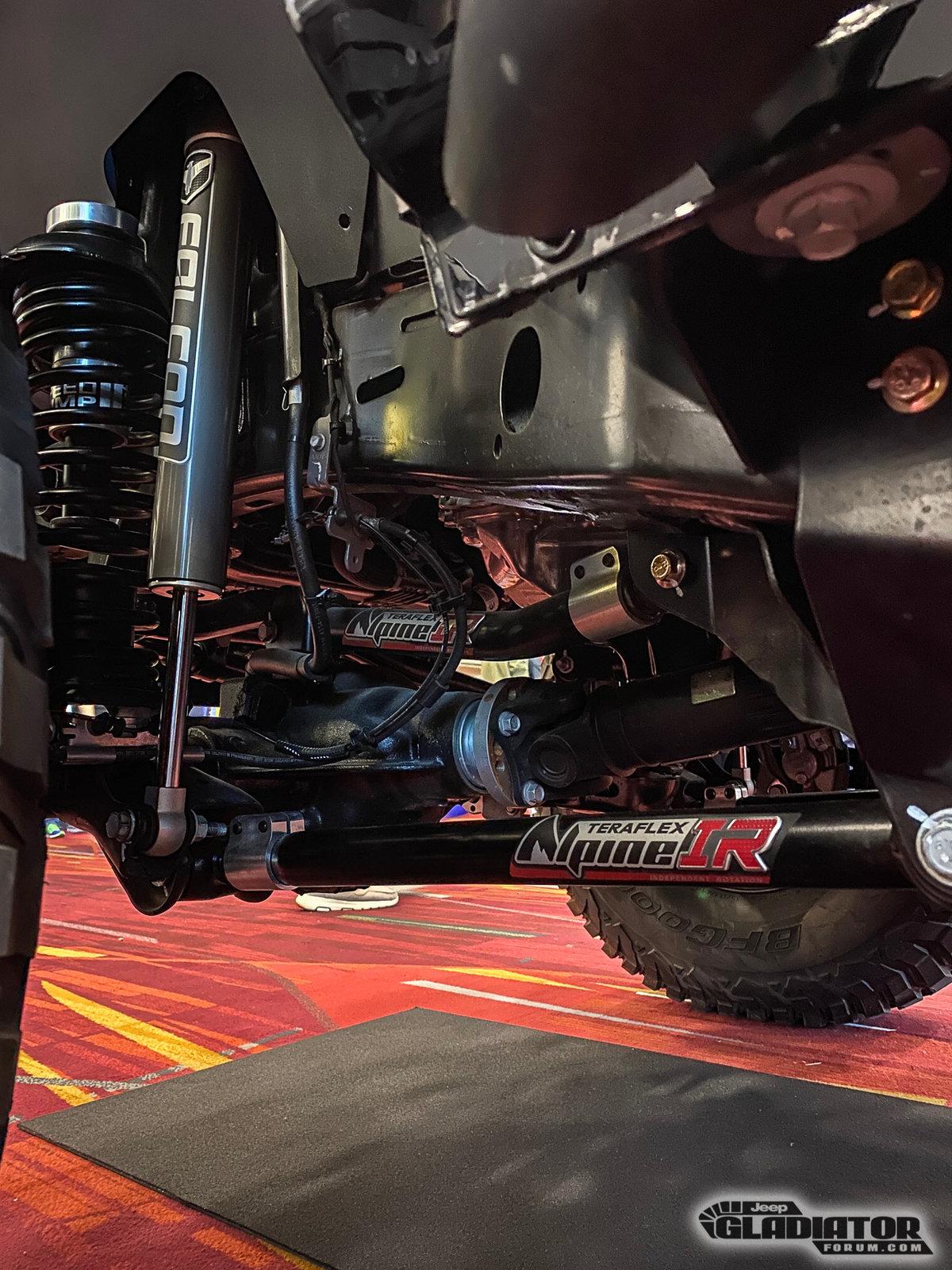Jeep Gladiator Doetsch Off-Road / Rugged Ridge Gladiator Build [SEMA 2019] Doetsch-Off-Road-Rugged-Ridge-Jeep-Gladiator-Build-SEMA-2019-32