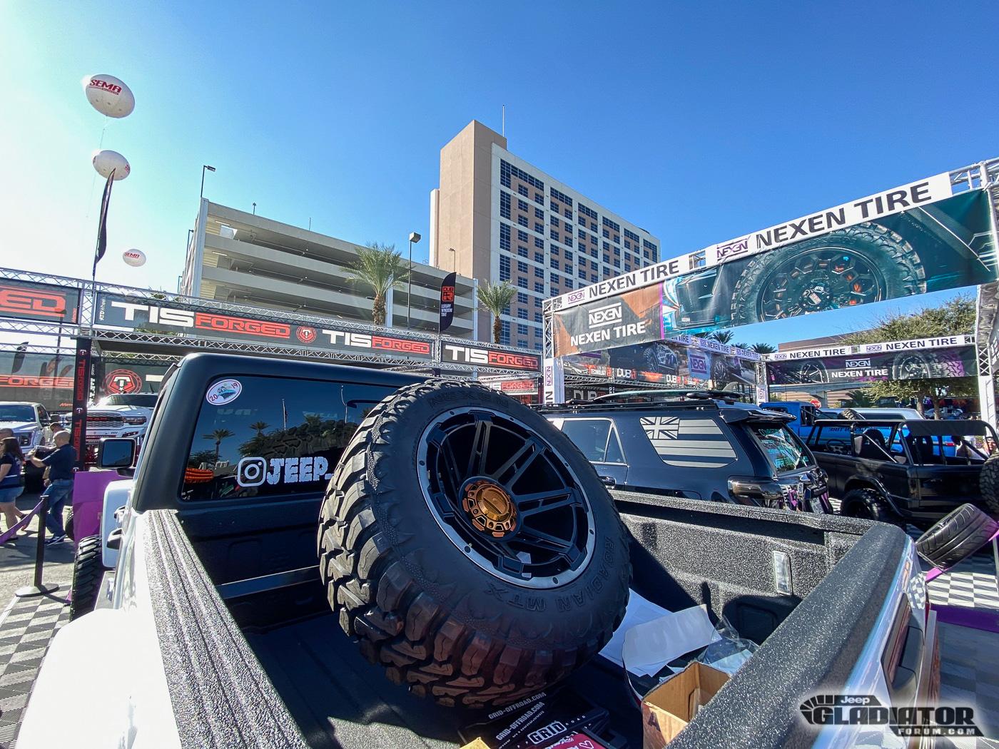 Jeep Gladiator Grid Off-Road Gladiator Build [SEMA 2019] Grid-Off-Road-Jeep-Gladiator-Build-SEMA-2019-22