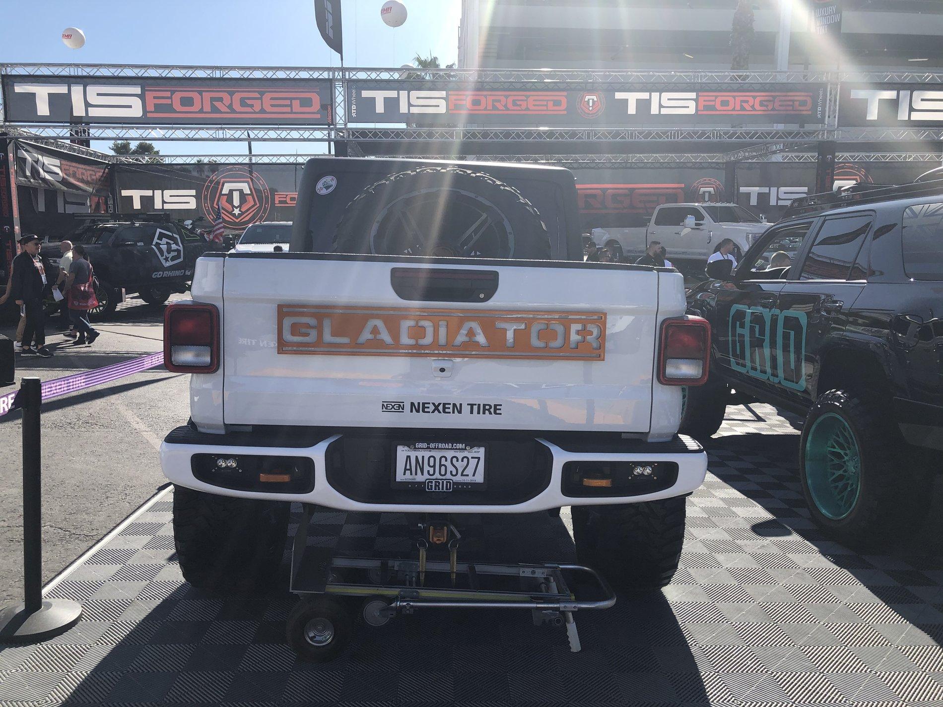 Jeep Gladiator "JEEP" tailgate badge mods? A7D7CE5C-F295-453D-97A8-BAB36A1FDECE