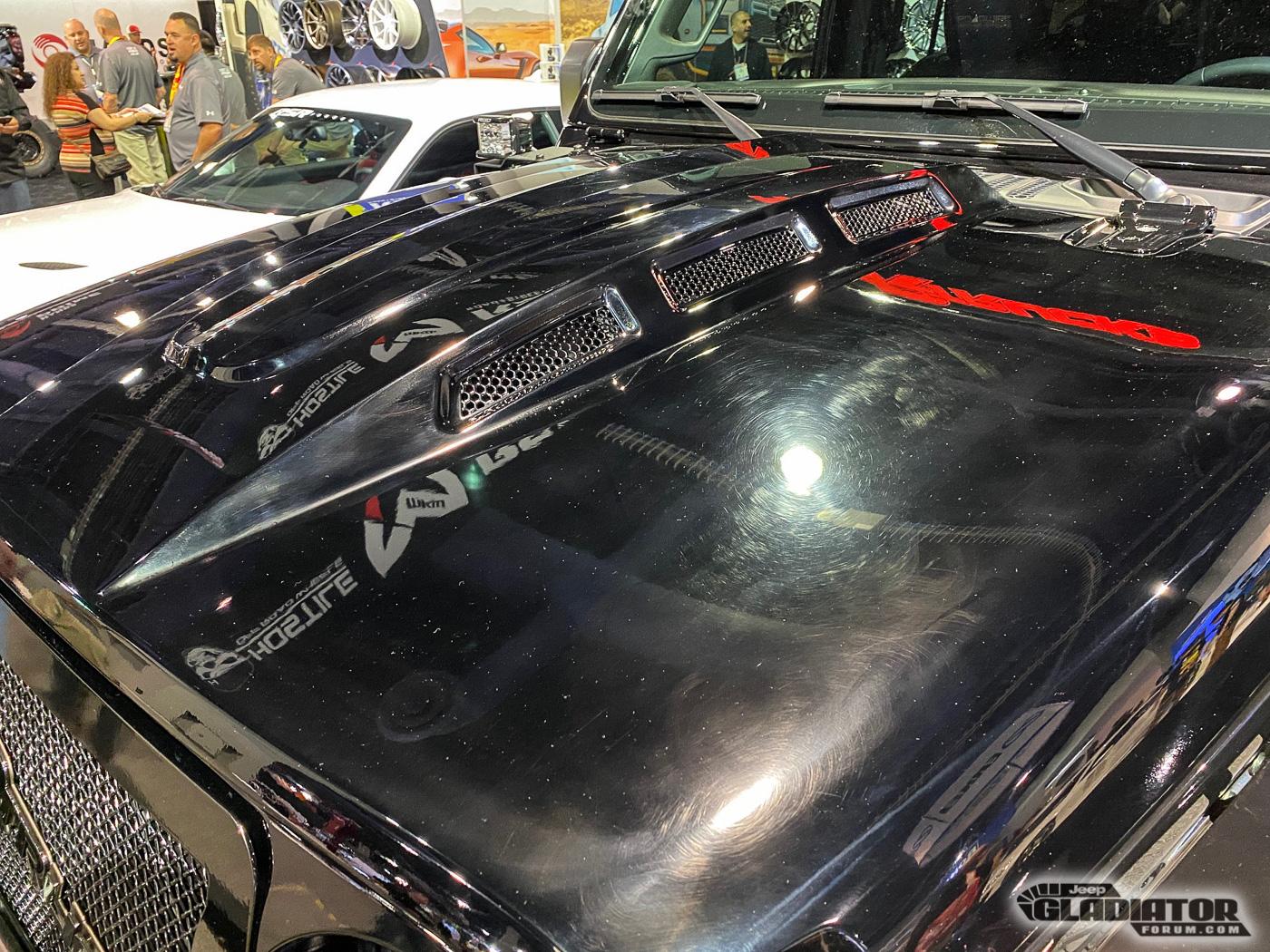 Jeep Gladiator FiveR Trucks / MKW Off-Road Gladiator Build [SEMA 2019] Five-R-Trucks-MKW-Off-Road-Gladiator-Build-SEMA-2019-3