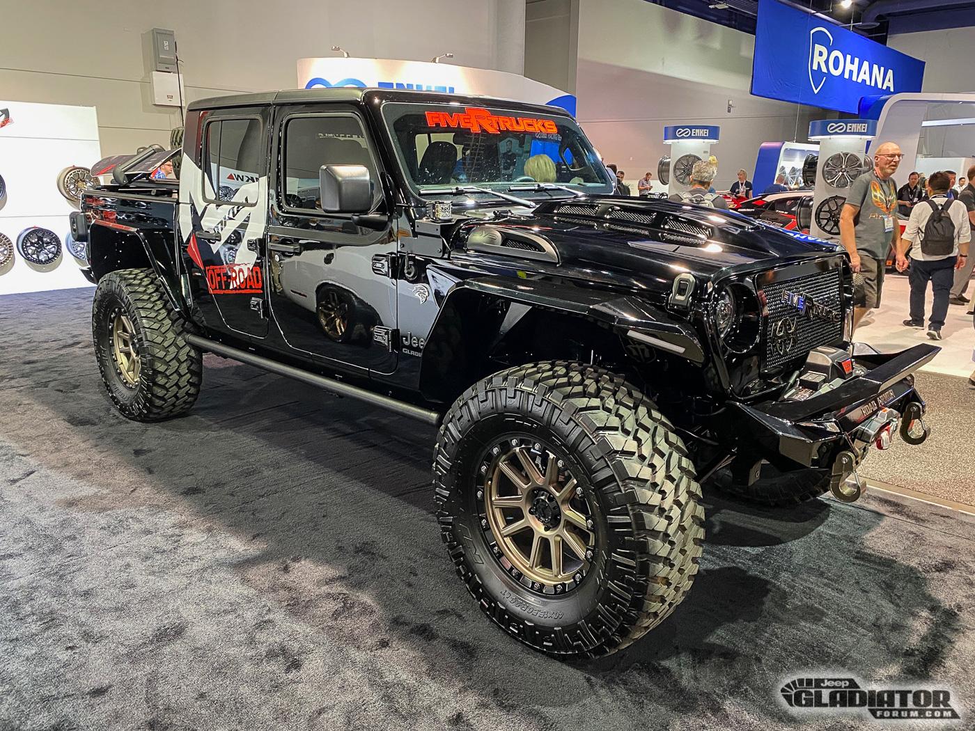 Jeep Gladiator FiveR Trucks / MKW Off-Road Gladiator Build [SEMA 2019] Five-R-Trucks-MKW-Off-Road-Gladiator-Build-SEMA-2019-4