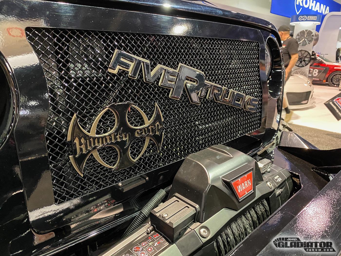Jeep Gladiator FiveR Trucks / MKW Off-Road Gladiator Build [SEMA 2019] Five-R-Trucks-MKW-Off-Road-Gladiator-Build-SEMA-2019-5
