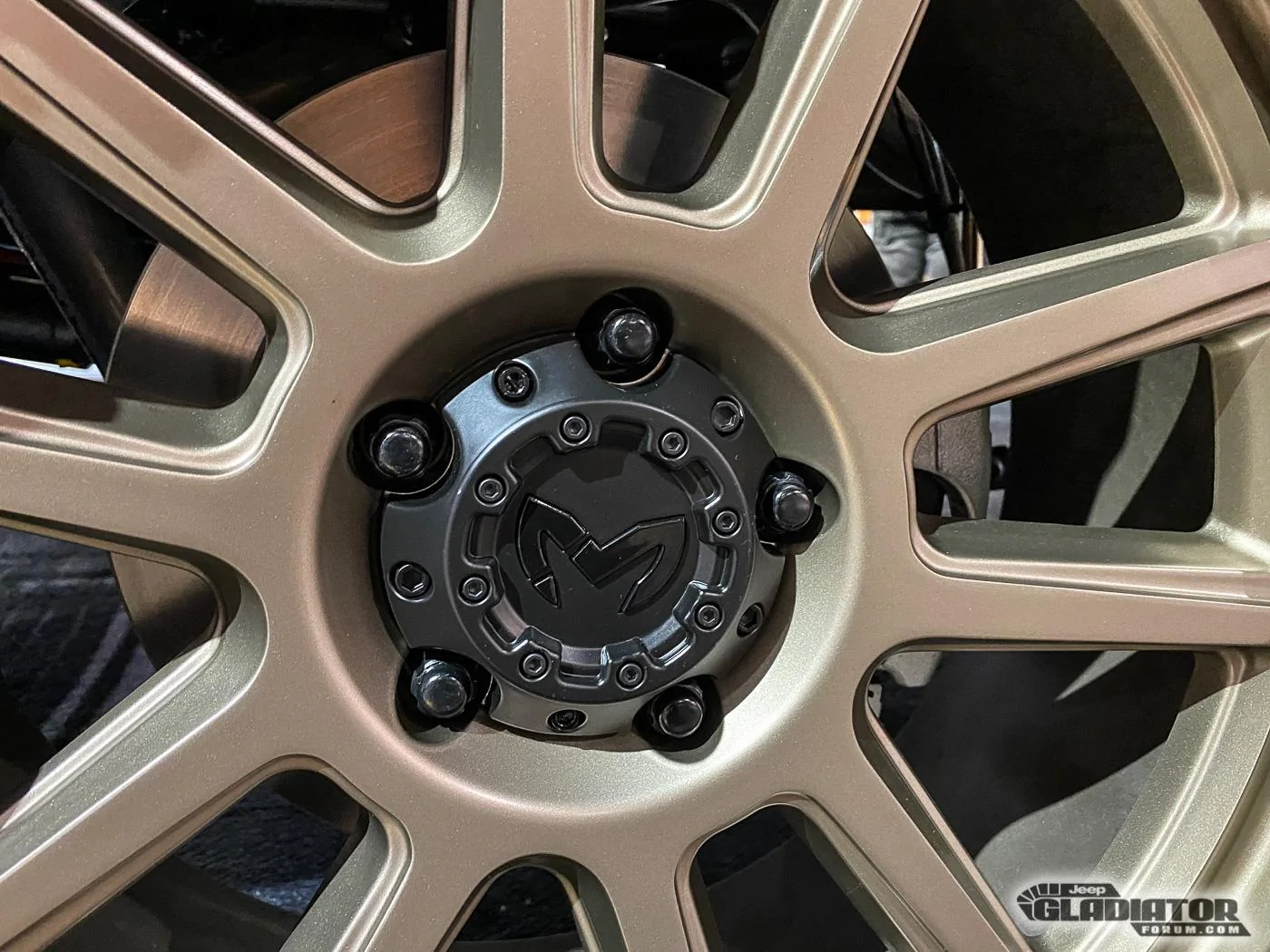 Jeep Gladiator FiveR Trucks / MKW Off-Road Gladiator Build [SEMA 2019] Five-R-Trucks-MKW-Off-Road-Gladiator-Build-SEMA-2019-13