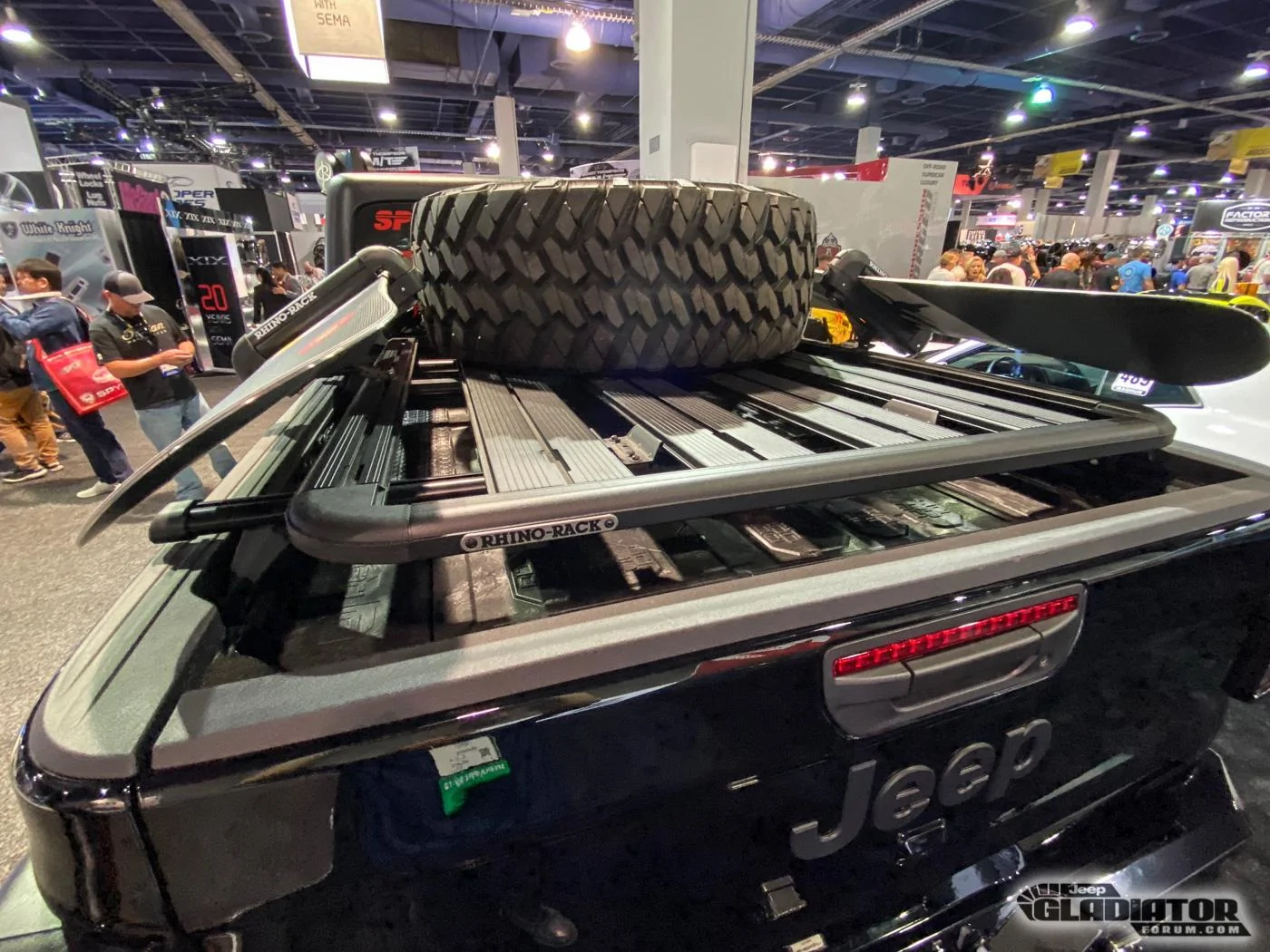 Jeep Gladiator FiveR Trucks / MKW Off-Road Gladiator Build [SEMA 2019] Five-R-Trucks-MKW-Off-Road-Gladiator-Build-SEMA-2019-20