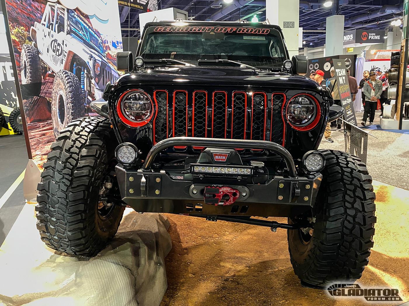 Jeep Gladiator Mickey Thompson / Genright Off Road - Baja Boss Edition Gladiator Build [SEMA 2019] Mickey-Thompson-Genright-Off-Road-Baja-Boss-Edition-Gladiator-Build-SEMA-2019-2