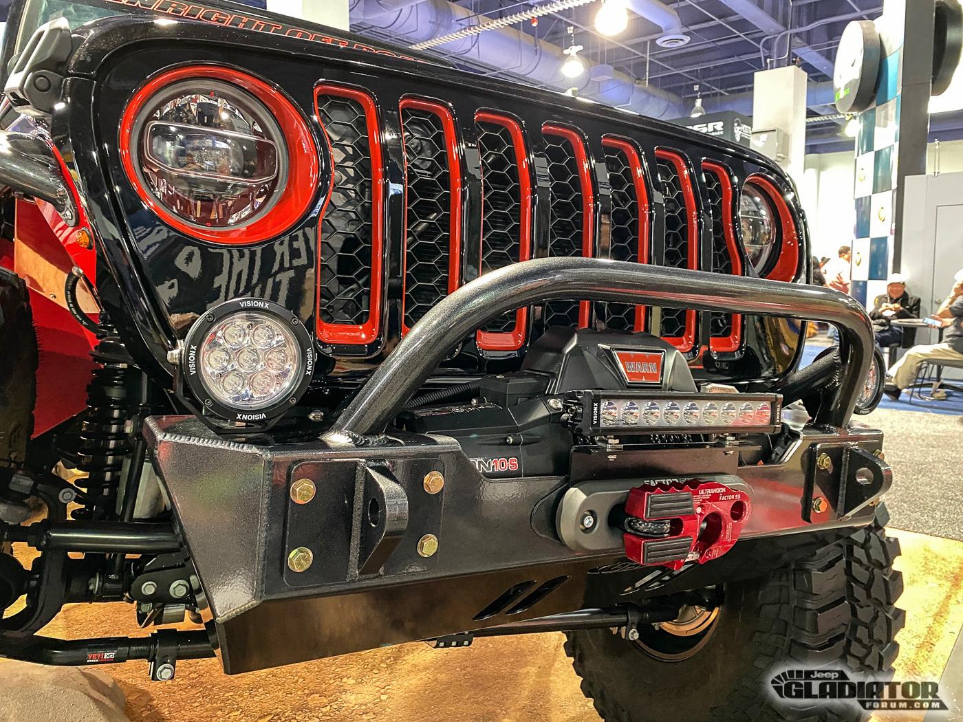 Jeep Gladiator Mickey Thompson / Genright Off Road - Baja Boss Edition Gladiator Build [SEMA 2019] Mickey-Thompson-Genright-Off-Road-Baja-Boss-Edition-Gladiator-Build-SEMA-2019-5