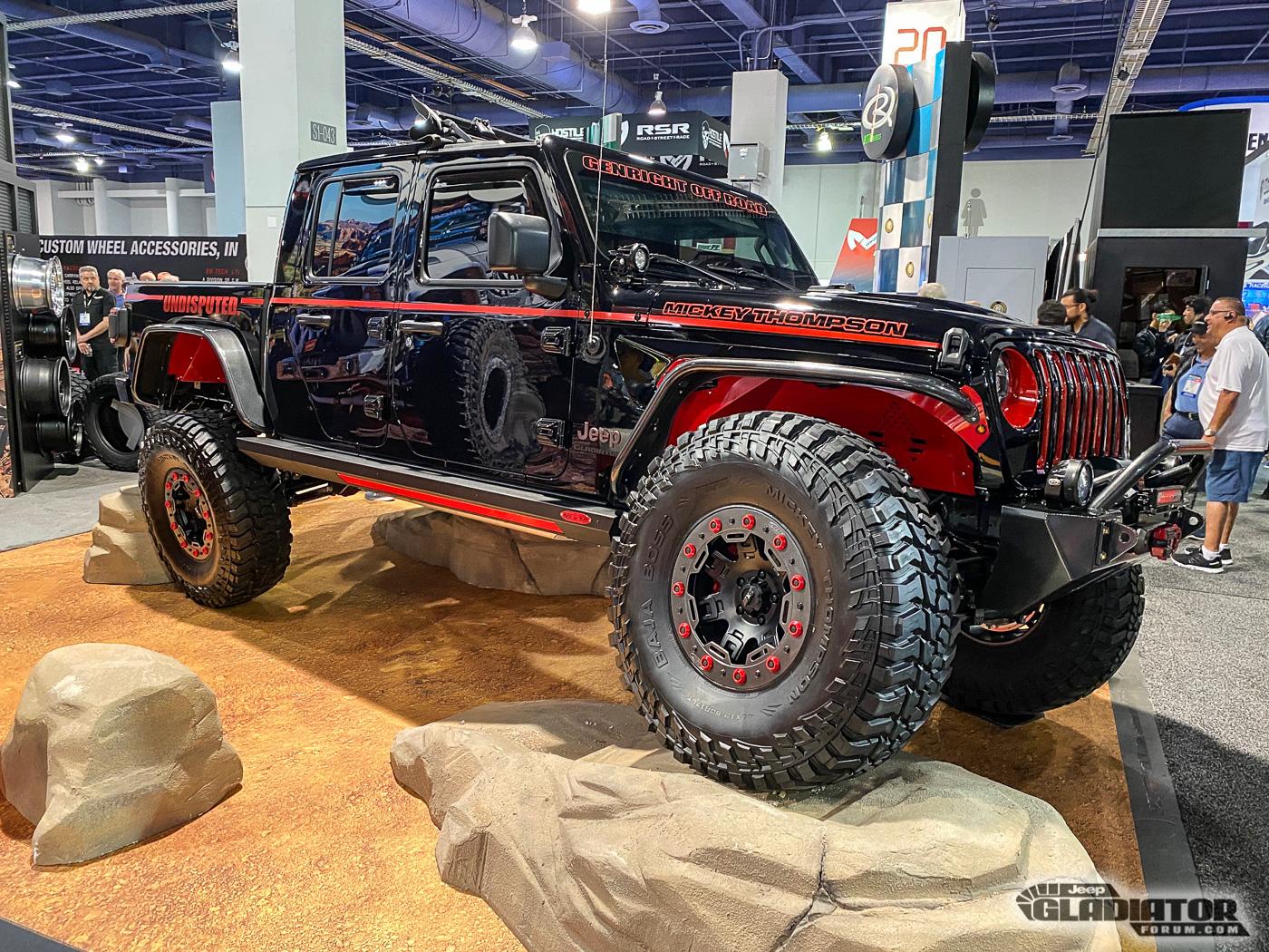 Jeep Gladiator Mickey Thompson / Genright Off Road - Baja Boss Edition Gladiator Build [SEMA 2019] Mickey-Thompson-Genright-Off-Road-Baja-Boss-Edition-Gladiator-Build-SEMA-2019-8