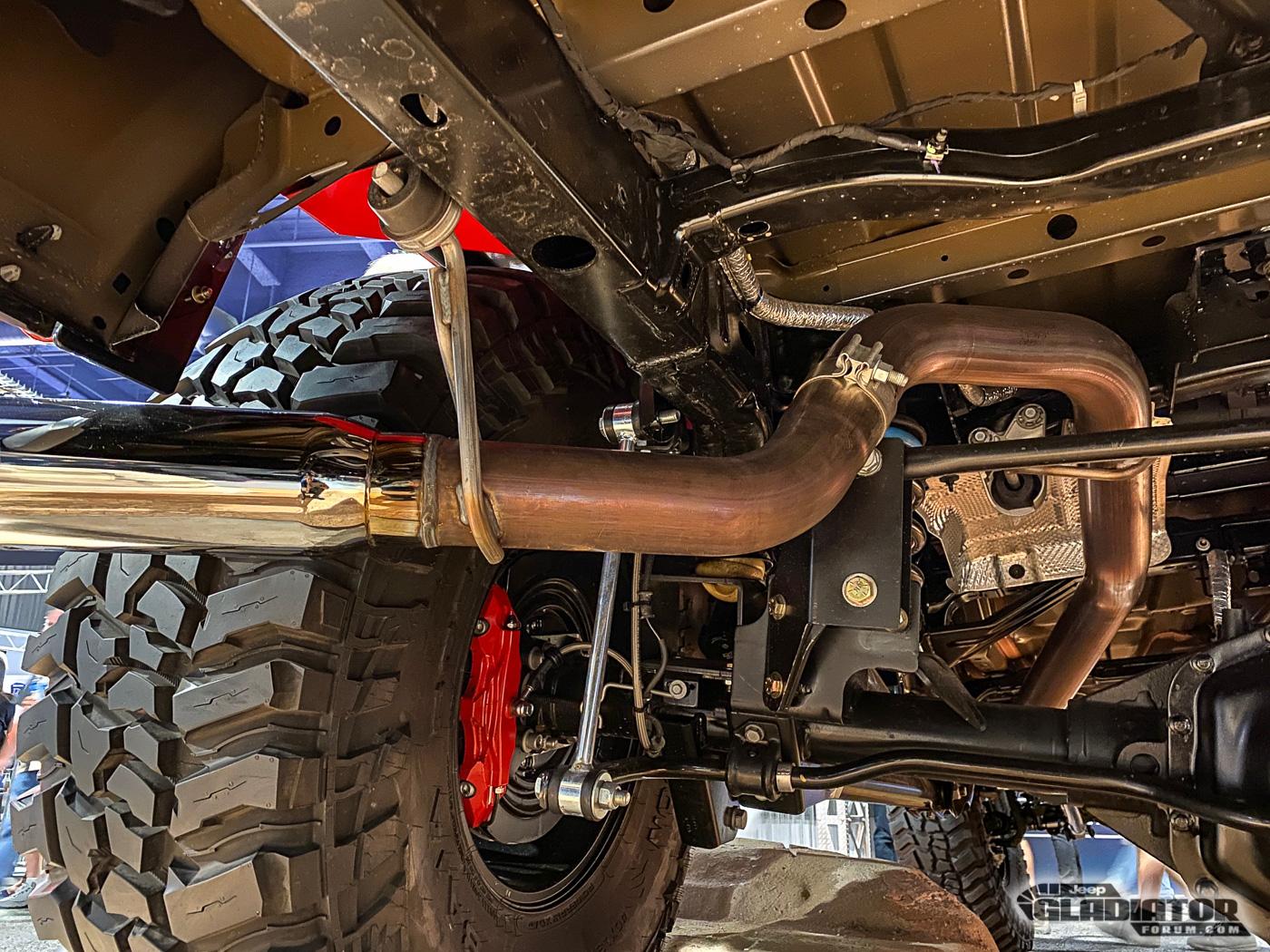 Jeep Gladiator Mickey Thompson / Genright Off Road - Baja Boss Edition Gladiator Build [SEMA 2019] Mickey-Thompson-Genright-Off-Road-Baja-Boss-Edition-Gladiator-Build-SEMA-2019-19