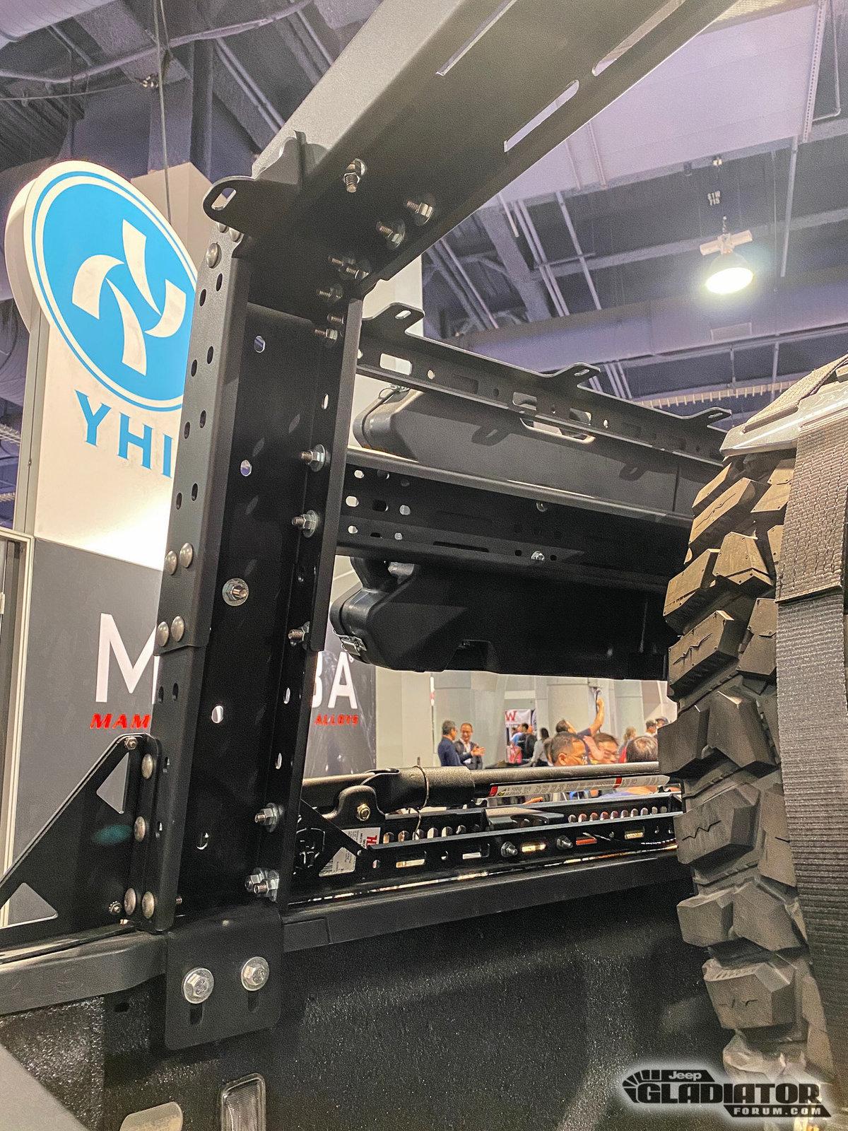 Jeep Gladiator Doetsch Off-Road / Mamba Offroad Gladiator Build [SEMA 2019] Doetsch-Off-Road-Mamba-Offroad-Alloys-Gladiator-Build-SEMA-2019-6