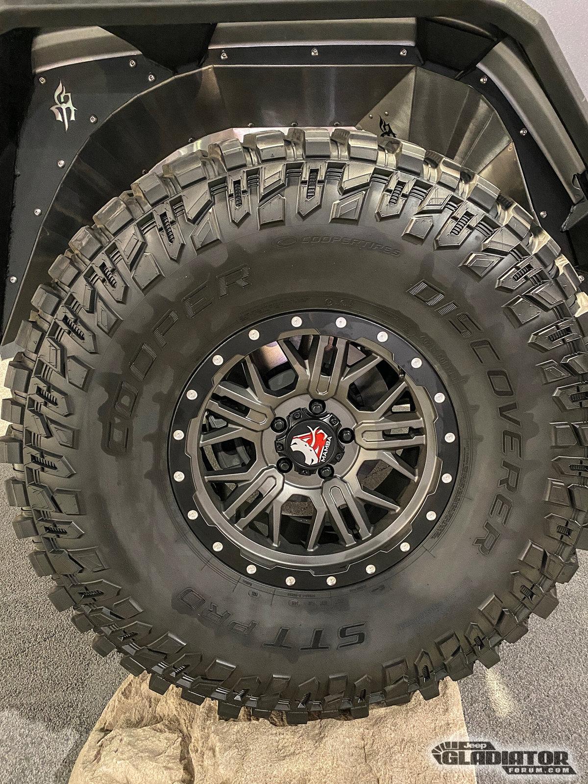 Jeep Gladiator Doetsch Off-Road / Mamba Offroad Gladiator Build [SEMA 2019] Doetsch-Off-Road-Mamba-Offroad-Alloys-Gladiator-Build-SEMA-2019-12