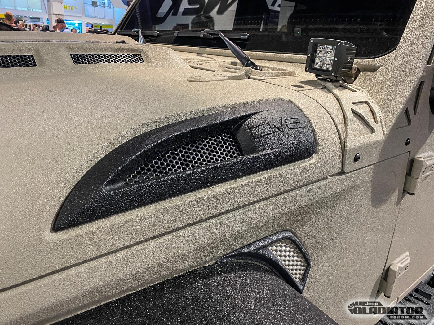 Jeep Gladiator DV8 Tan Spray Kevlar Coated Gladiator Build [SEMA 2018] DV8-Tan-Spray-Kevlar-Coated-Gladiator-Build-SEMA-2019-8