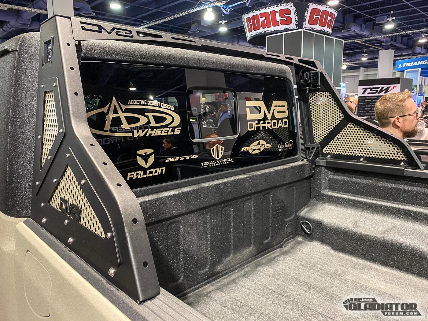 Jeep Gladiator DV8 Tan Spray Kevlar Coated Gladiator Build [SEMA 2018] DV8-Tan-Spray-Kevlar-Coated-Gladiator-Build-SEMA-2019-14