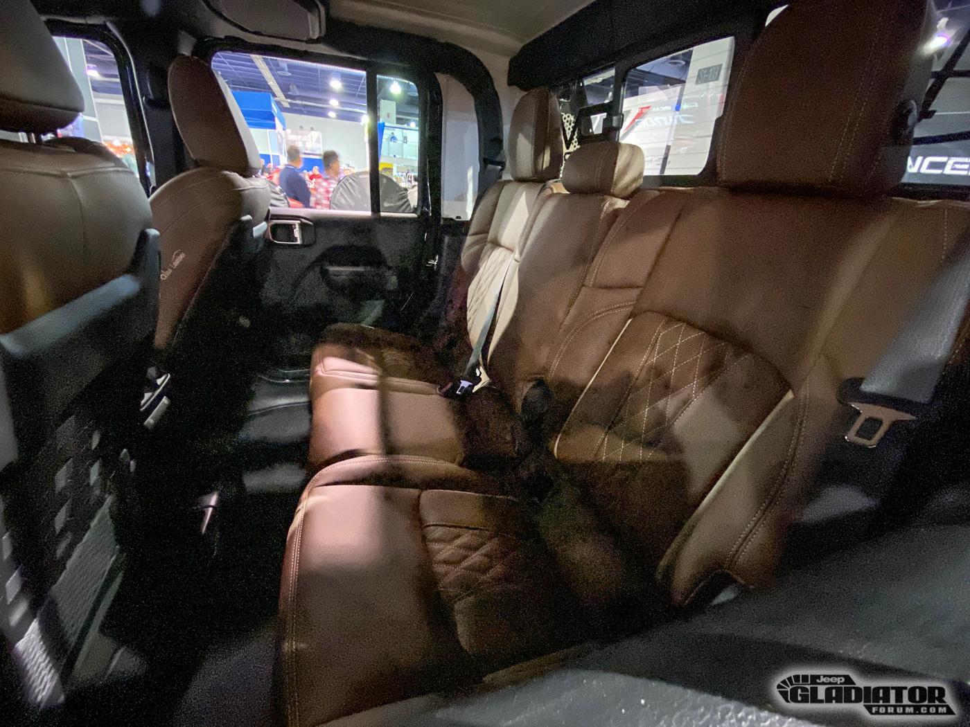 Jeep Gladiator DV8 Tan Spray Kevlar Coated Gladiator Build [SEMA 2018] DV8-Tan-Spray-Kevlar-Coated-Gladiator-Build-SEMA-2019-15