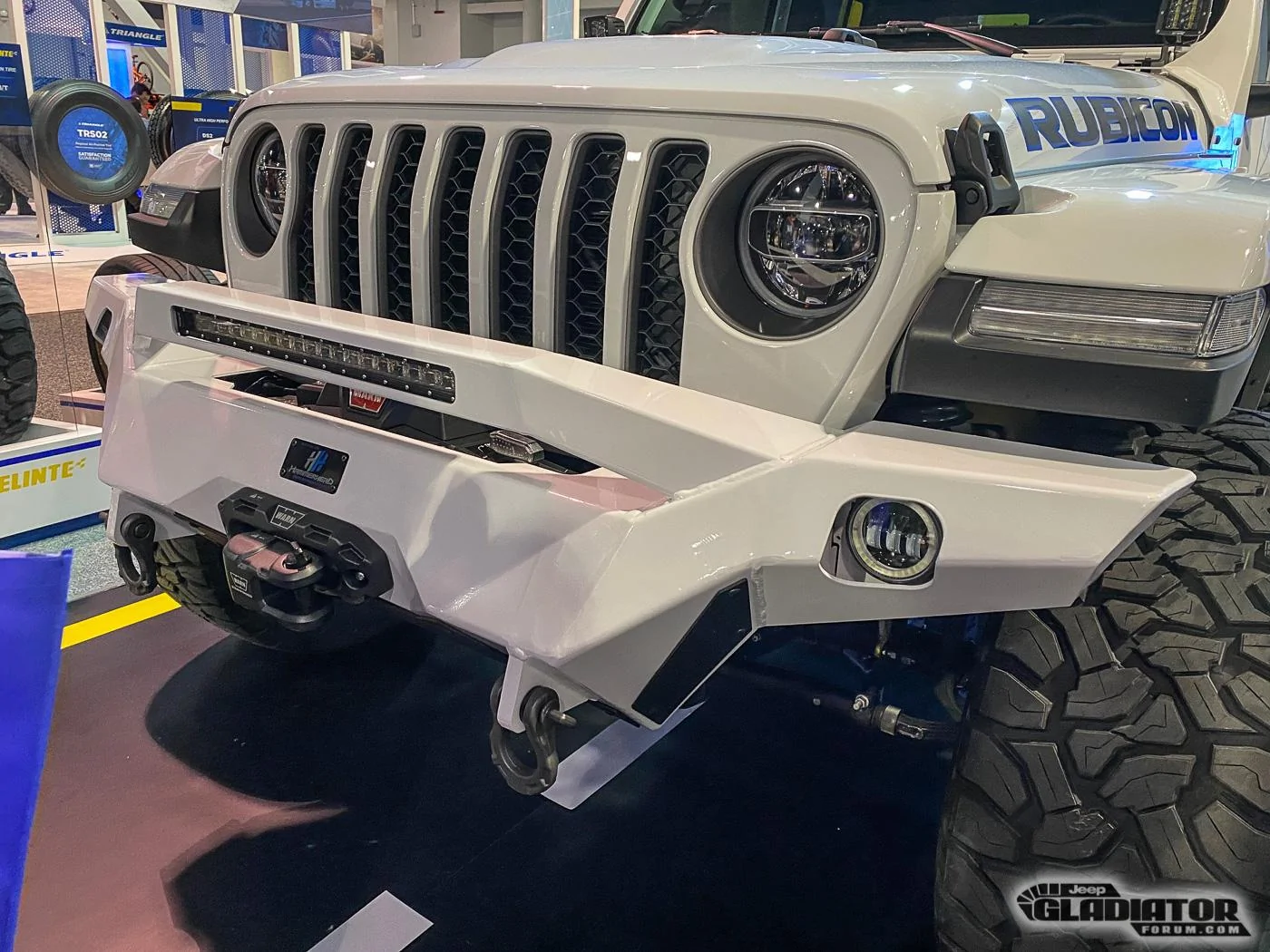 Jeep Gladiator Hammerhead / Landsail Gladiator Build [SEMA 2019] Hammerhead-Landsail-Gladiator-Build-SEMA-2019-2
