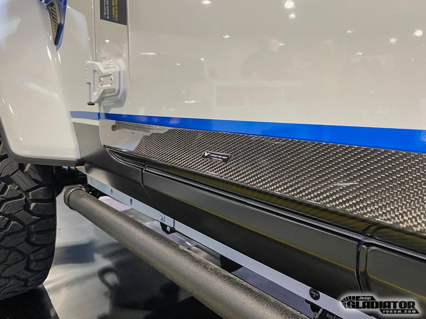 Jeep Gladiator Hammerhead / Landsail Gladiator Build [SEMA 2019] Hammerhead-Landsail-Gladiator-Build-SEMA-2019-6