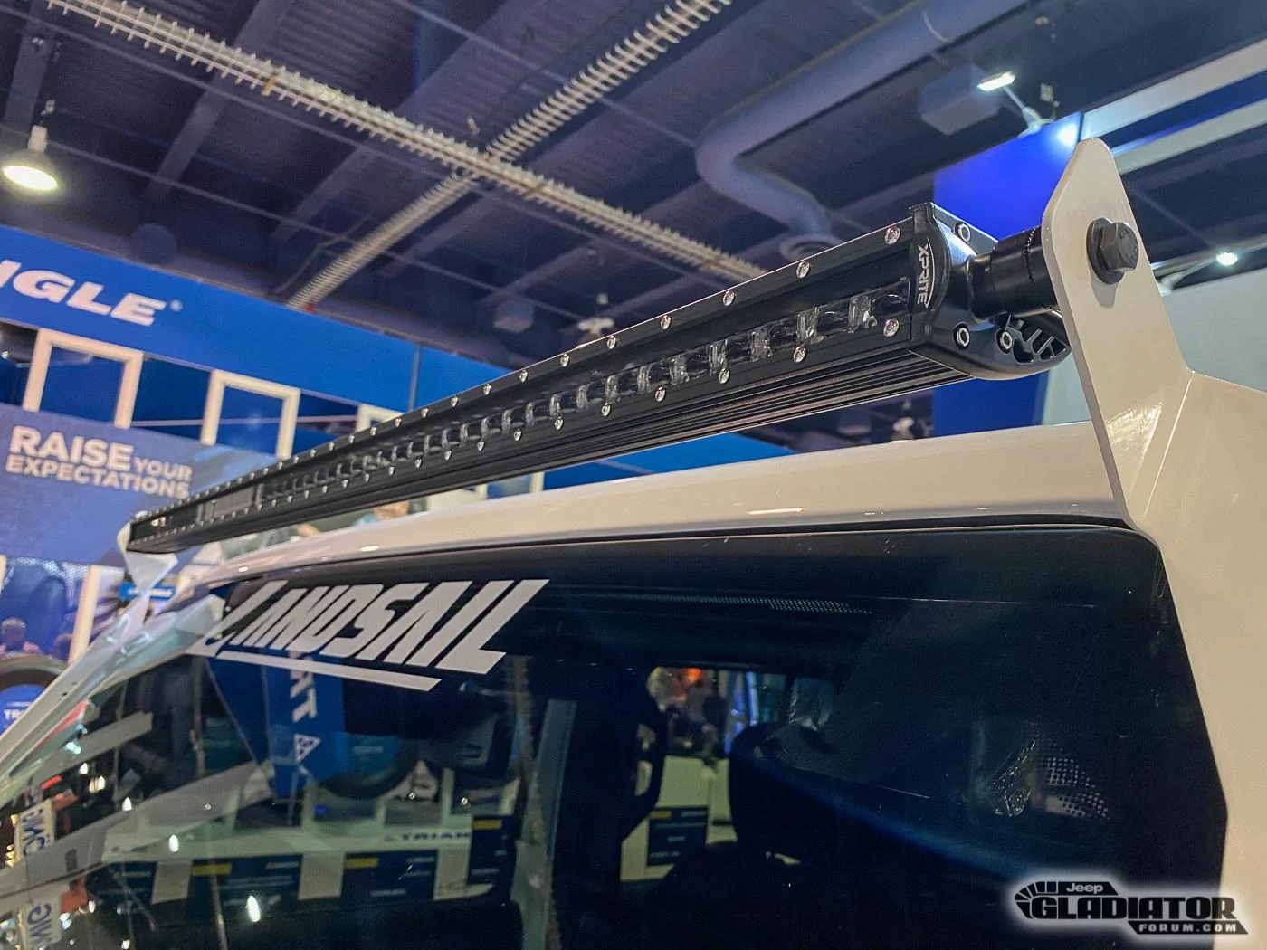 Jeep Gladiator Hammerhead / Landsail Gladiator Build [SEMA 2019] Hammerhead-Landsail-Gladiator-Build-SEMA-2019-9