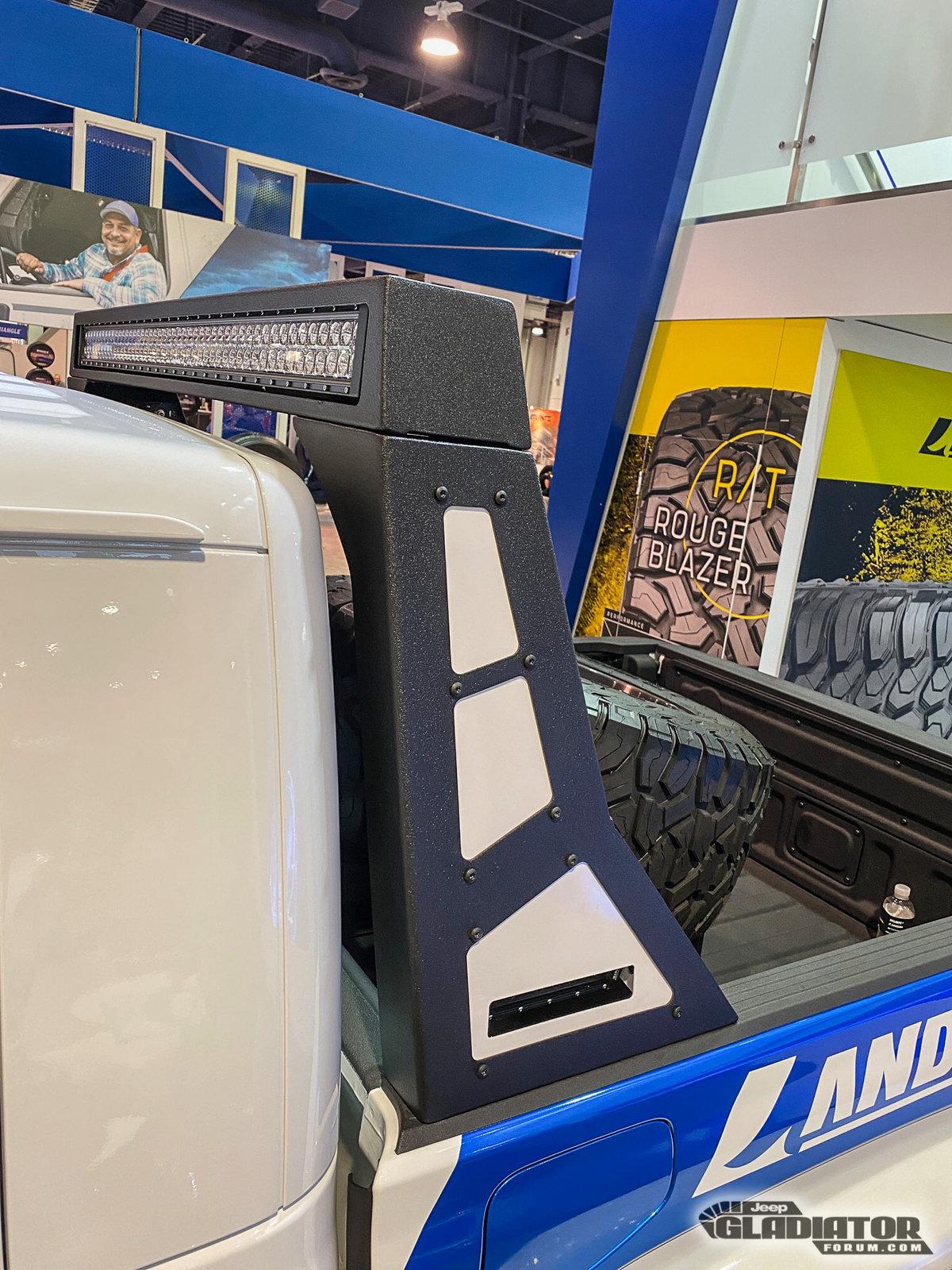 Jeep Gladiator Hammerhead / Landsail Gladiator Build [SEMA 2019] Hammerhead-Landsail-Gladiator-Build-SEMA-2019-10