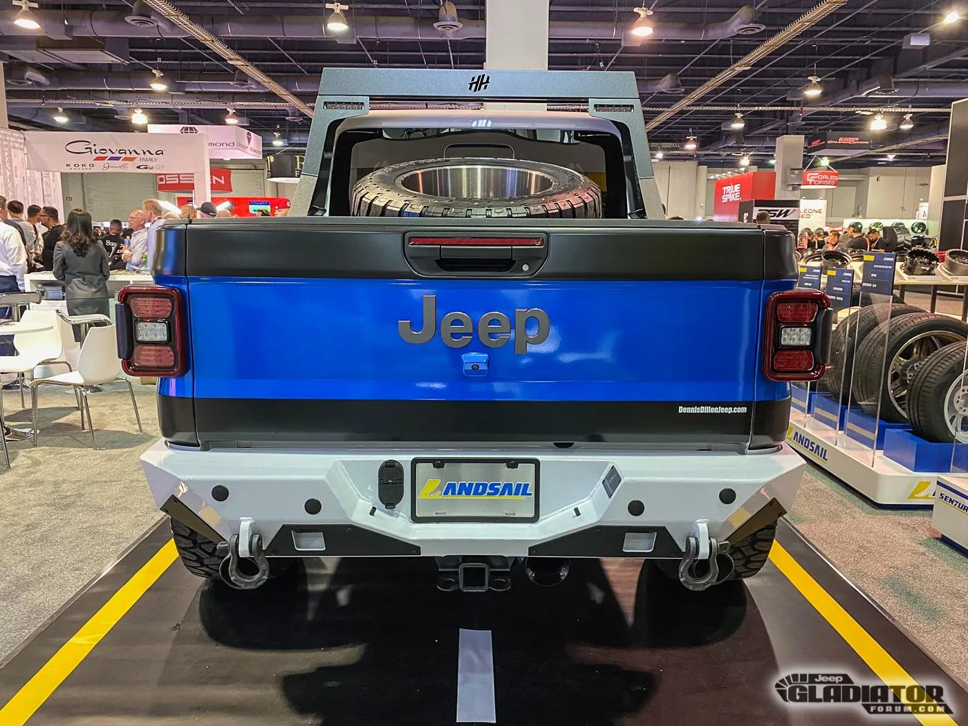 Jeep Gladiator Hammerhead / Landsail Gladiator Build [SEMA 2019] Hammerhead-Landsail-Gladiator-Build-SEMA-2019-16