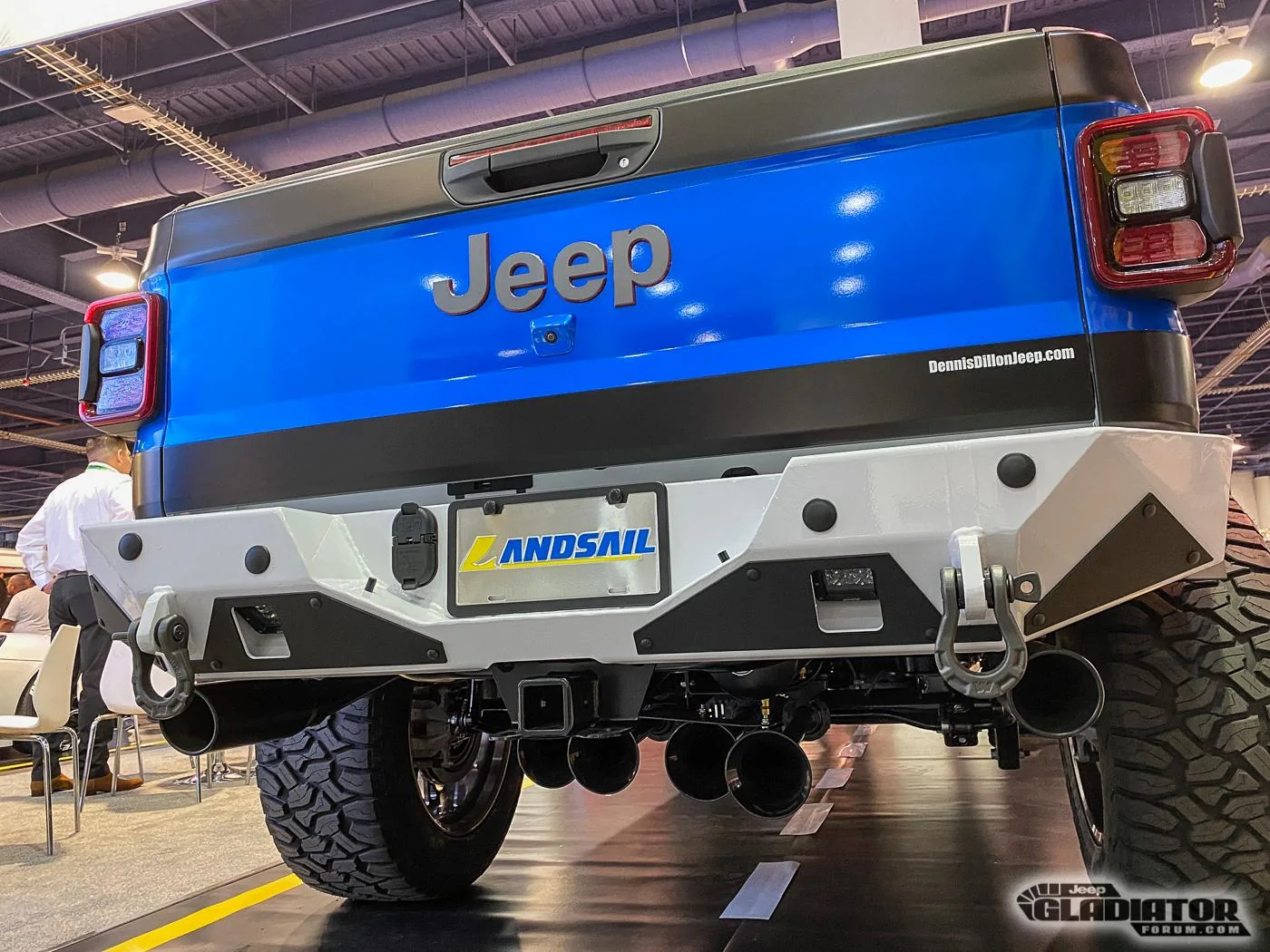 Jeep Gladiator Hammerhead / Landsail Gladiator Build [SEMA 2019] Hammerhead-Landsail-Gladiator-Build-SEMA-2019-17