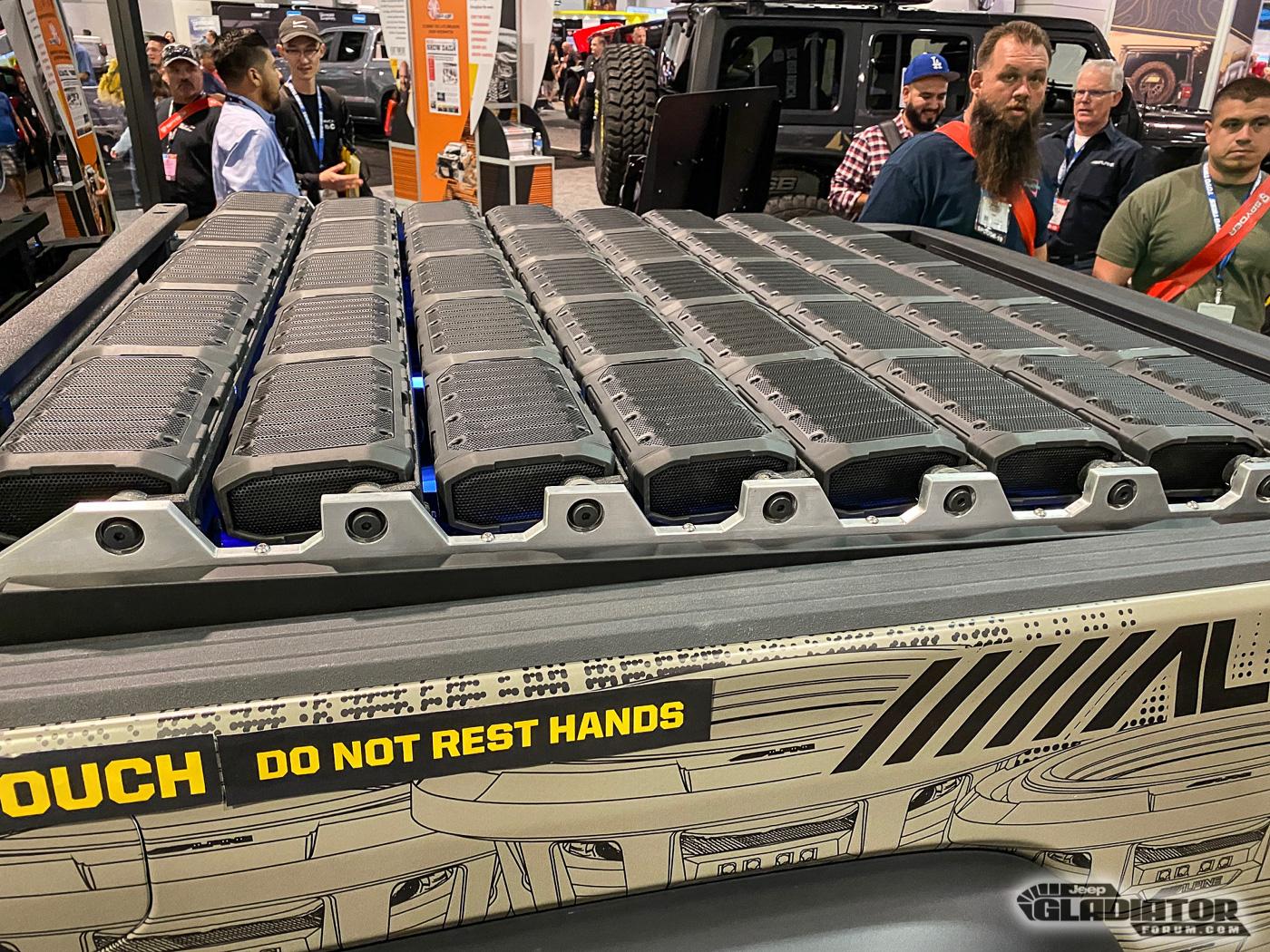 Jeep Gladiator Smittybilt / Alpine Equalizer Gladiator Build [SEMA 2019] Smittybilt-Equalizer-Gladiator-Build-SEMA-2019-17
