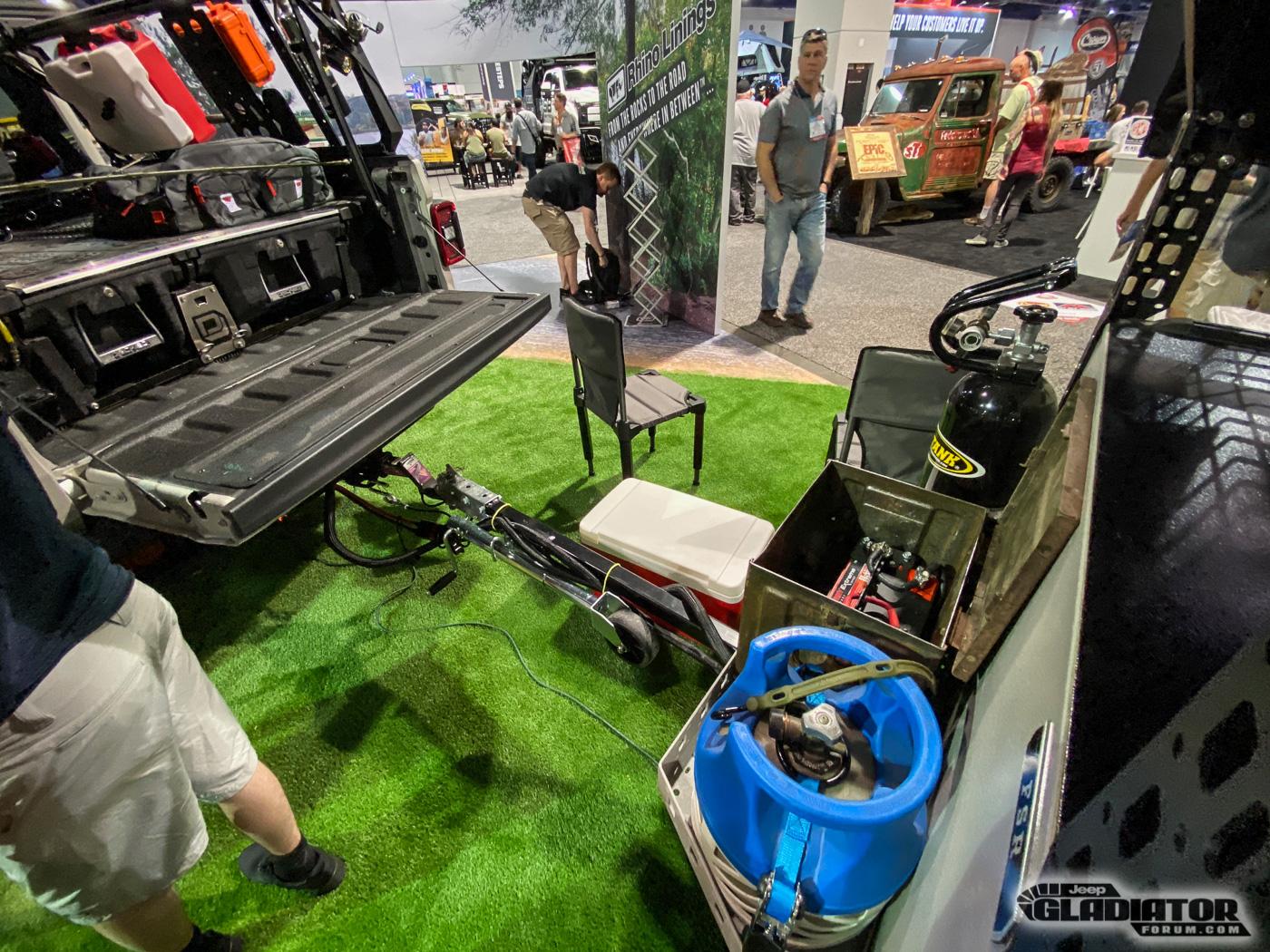 Jeep Gladiator Rhino Linings / ROAMR Hatchet Gladiator Build and FSR Trailer [SEMA 2019] Rhino-Linings-ROAMR-Hatchet-Gladiator-Build-FSR-Trailer-SEMA-2019-26