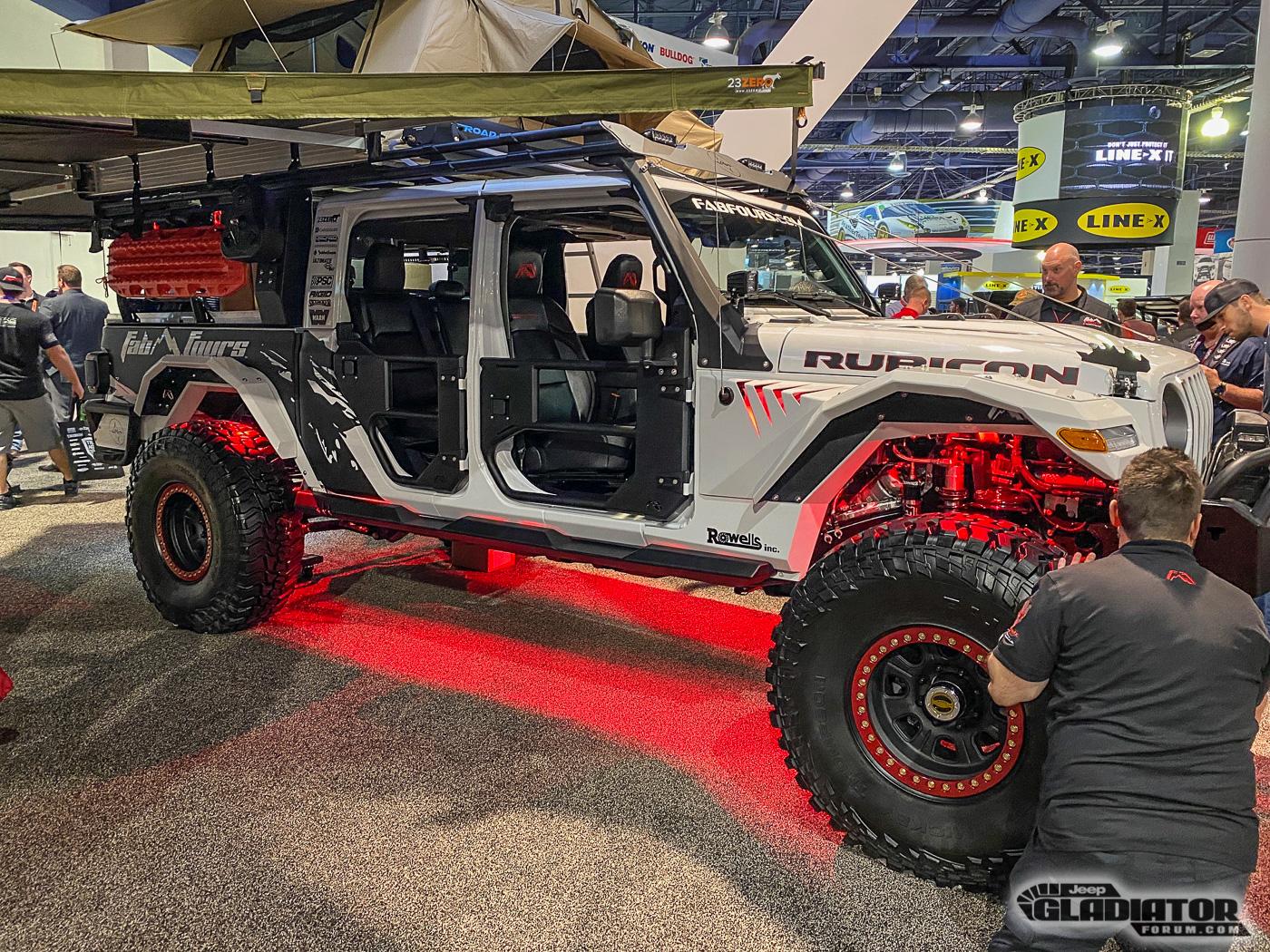 Jeep Gladiator Fab Fours Gladiator Build [SEMA 2019] Fab-Fours-Gladiator-Build-SEMA-2019-14