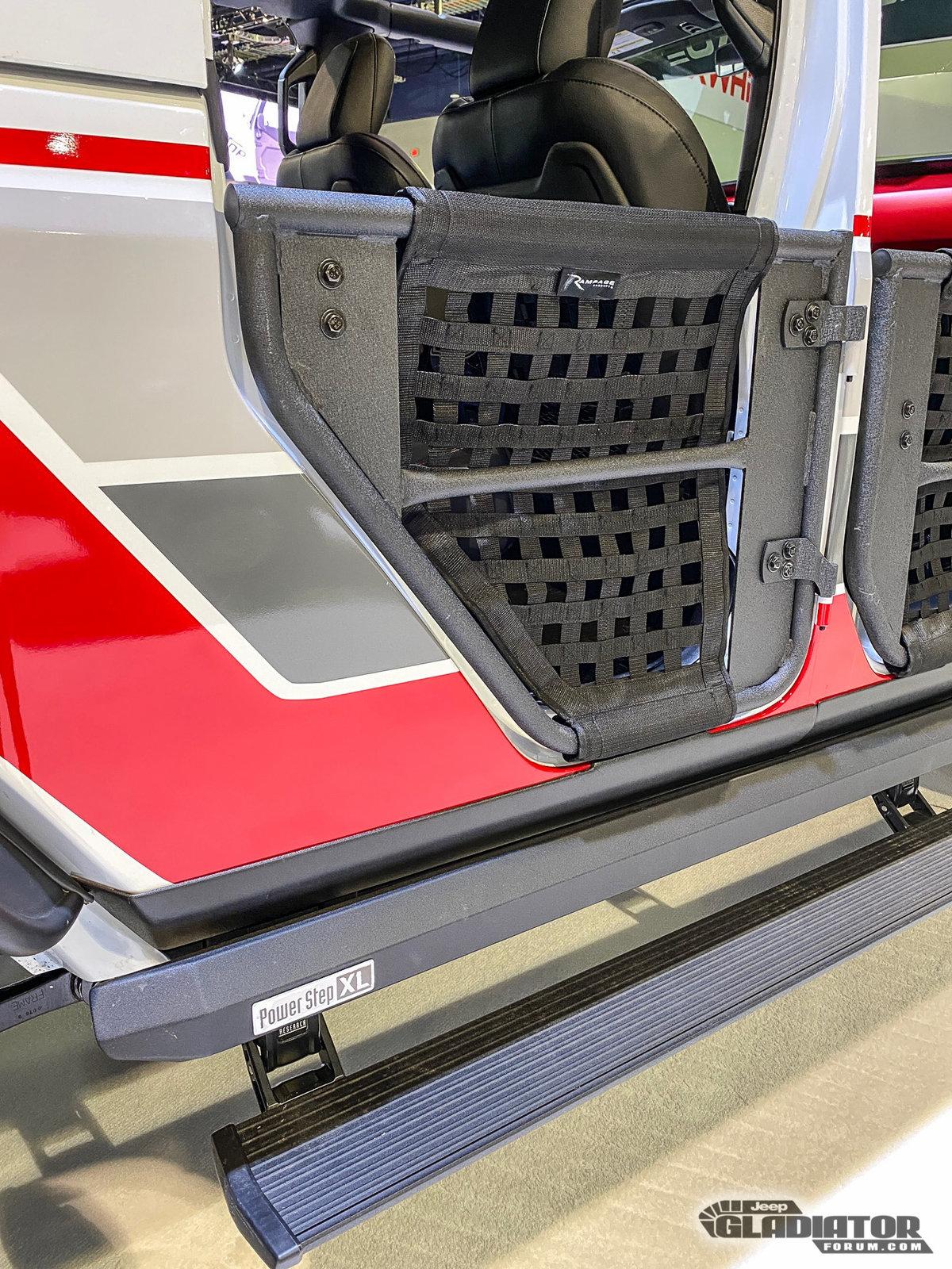 Jeep Gladiator Truck Hero Gladiator Build [SEMA 2019] Truck-Hero-Gladiator-Build-SEMA-2019-14