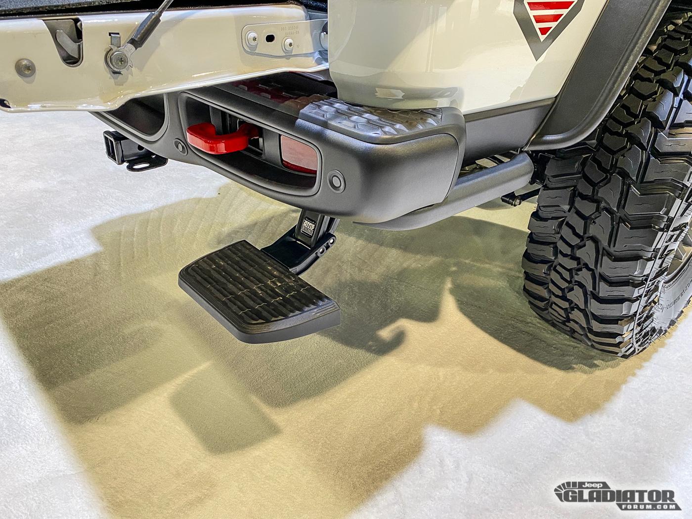 Jeep Gladiator Truck Hero Gladiator Build [SEMA 2019] Truck-Hero-Gladiator-Build-SEMA-2019-17