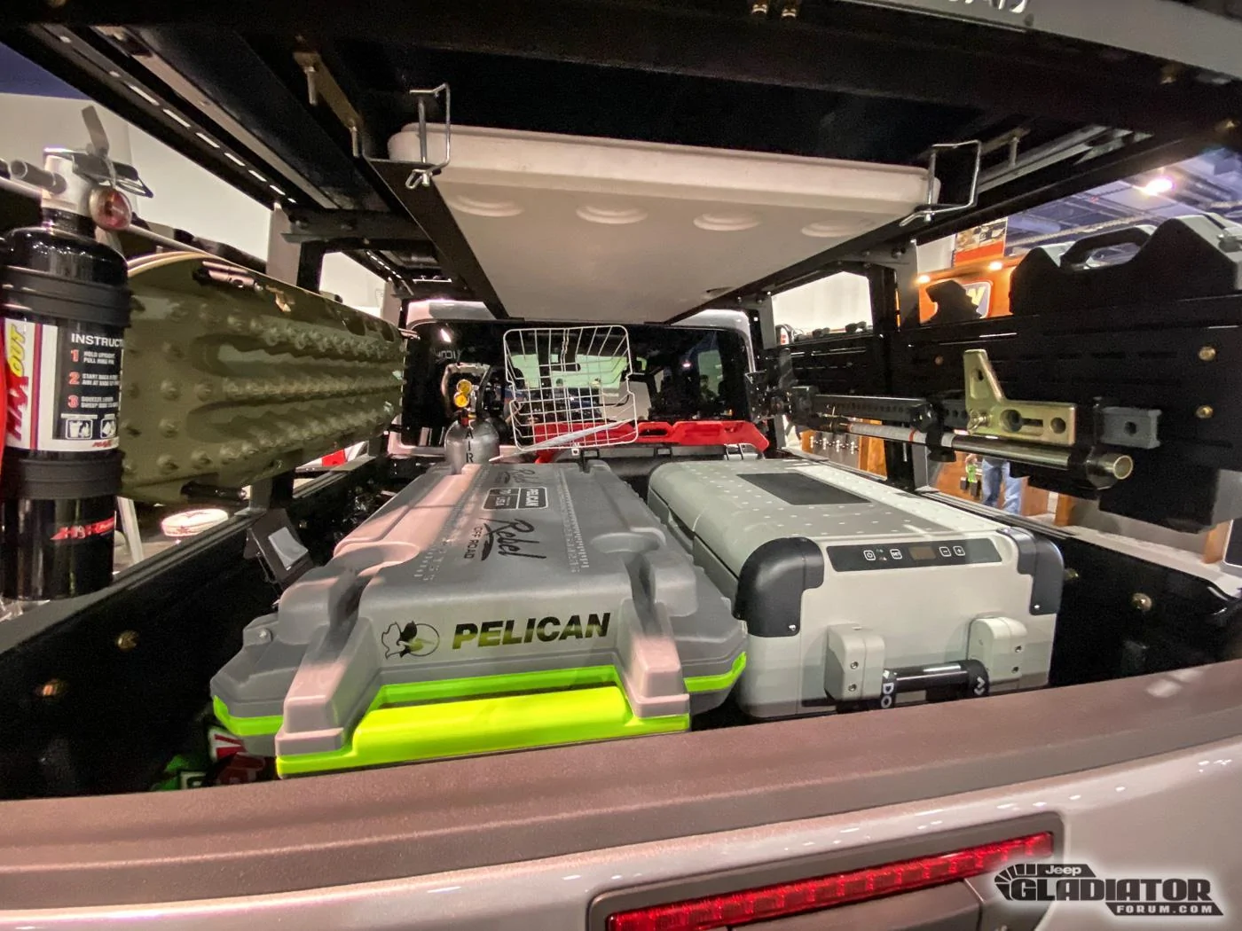 Jeep Gladiator Rebel Off Road / Rock Slide Engineering Gladiator Build [SEMA 2019] Rebel-Off-Road-Slide-Engineering-Gladiator-Build-SEMA-2019-18