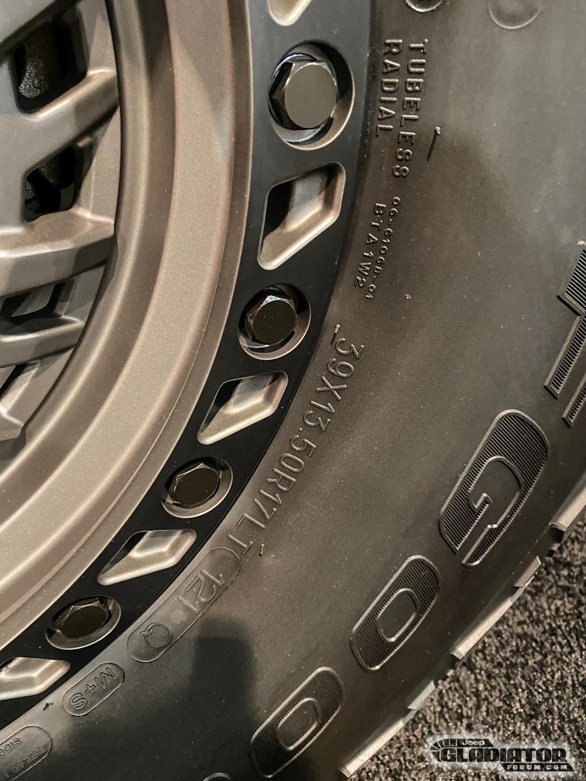 Jeep Gladiator Road Armor (Treck) Gladiator Build [SEMA 2019] Road-Armor-Treck-Gladiator-Build-SEMA-2019-3