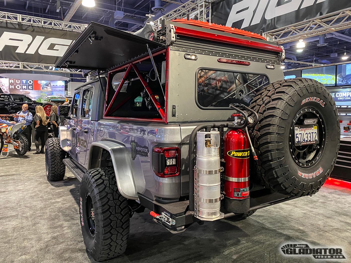 Jeep Gladiator Rigid Industries Gladiator Build [SEMA 2019] Rigid-Industries-Gladiator-Build-SEMA-2019-17