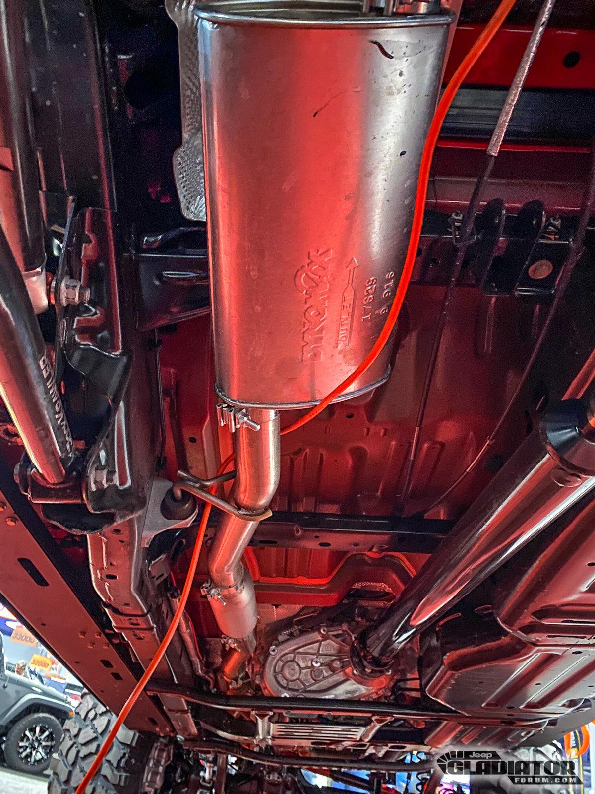 Jeep Gladiator Steer Smarts Gladiator Build [SEMA 2019] Steer-Smarts-Gladiator-Build-SEMA-2019-24