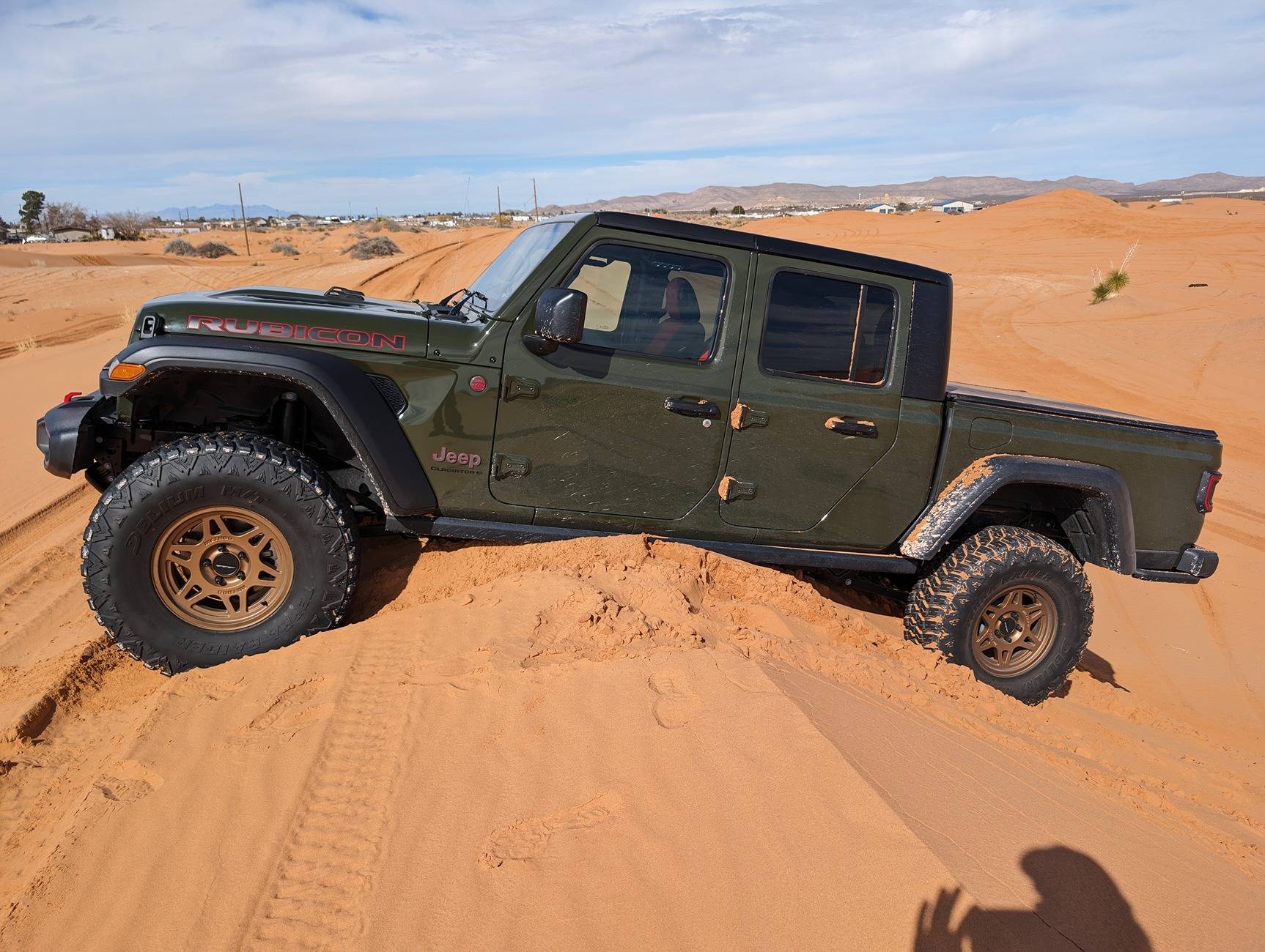 Jeep Gladiator 1 Ton and 40"s JTRD PXL_20240130_200045629