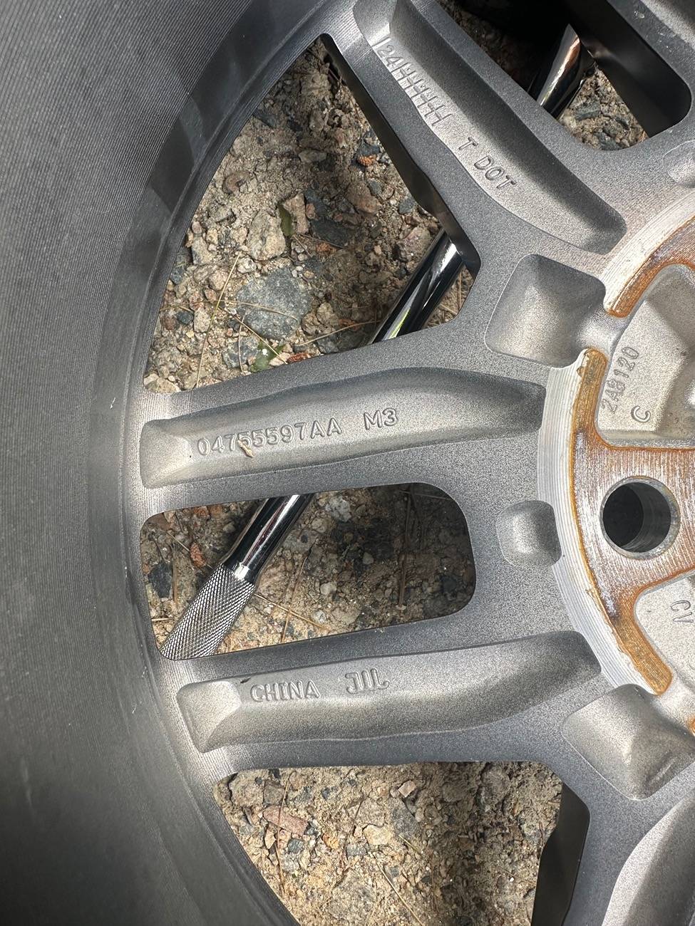 Jeep Gladiator 2025 Mojave X - Wheel and TPMS P/N IMG_6117
