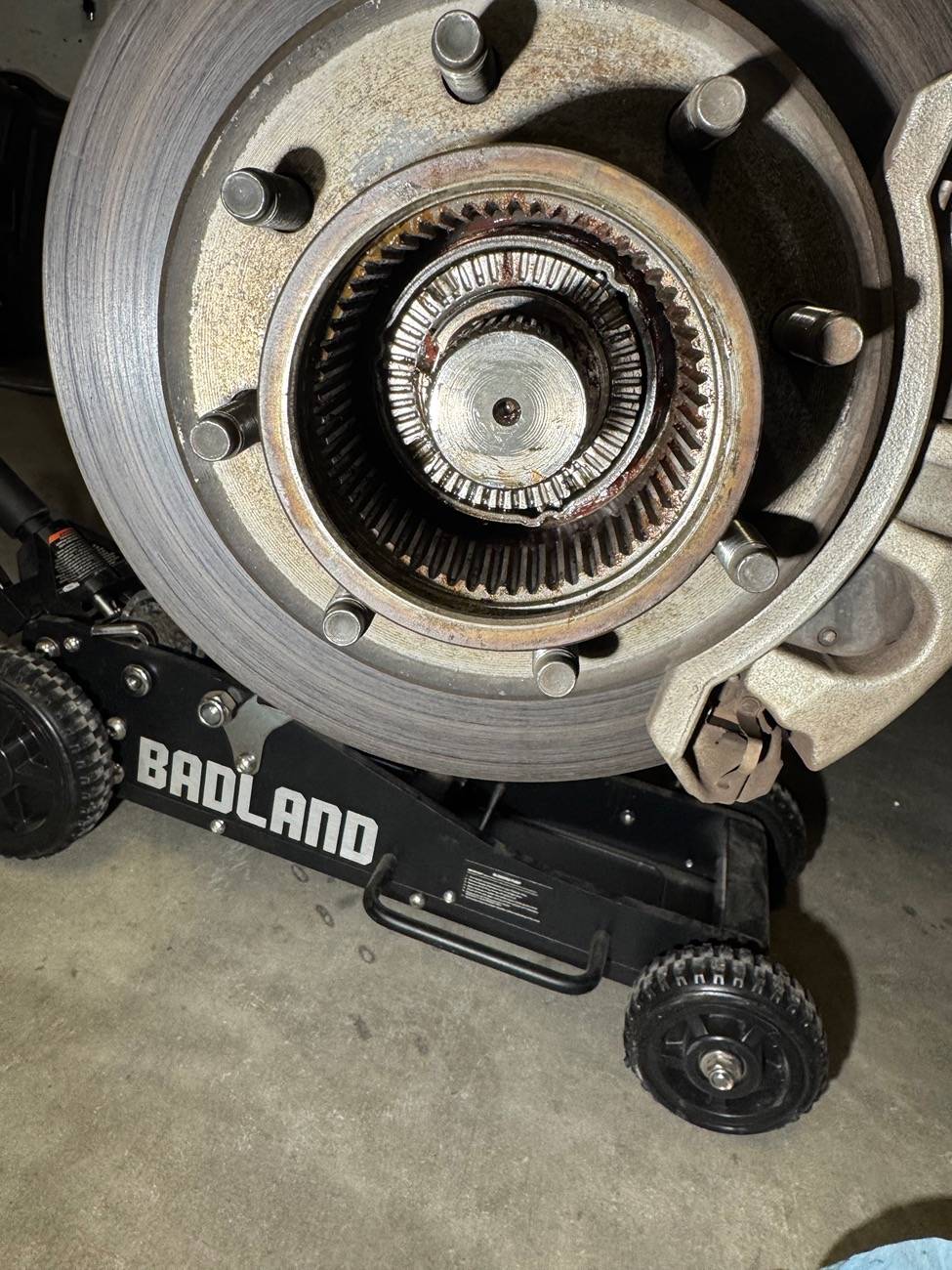 Jeep Gladiator UD60 hub maintenance IMG_3447