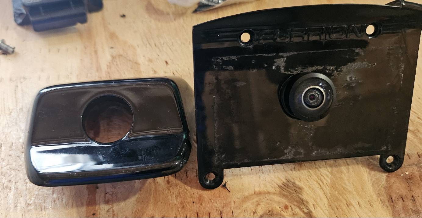 Jeep Gladiator Using backup camera on camper trailer 20250621_124630(1)