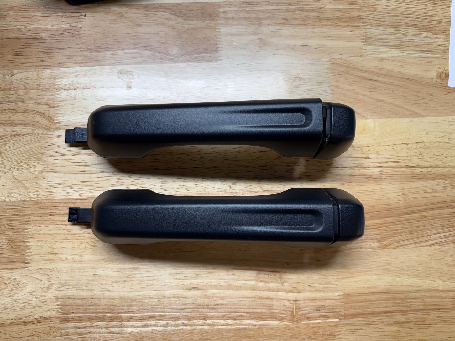 Jeep Gladiator Proximity entry door handles (and regular ones too) IMG_3364