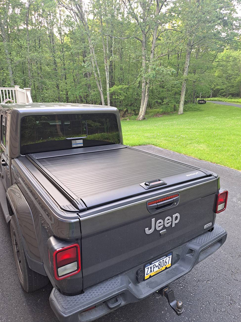 Jeep Gladiator Selling Brand New (slightly damaged) Bestwyll Retractable Tonneau Cover BESTWYLL