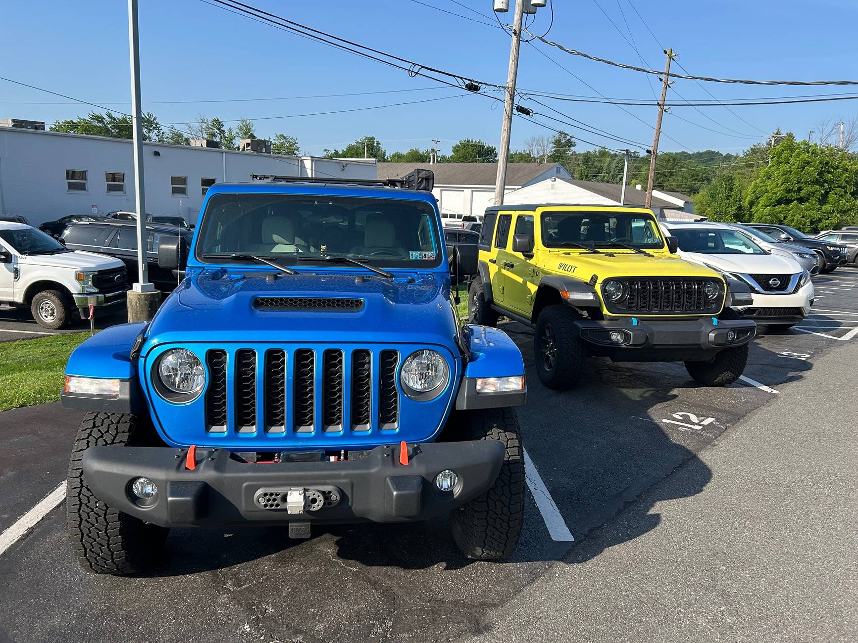 Jeep Gladiator Jeeps Parking Next To Jeeps IMG_3823