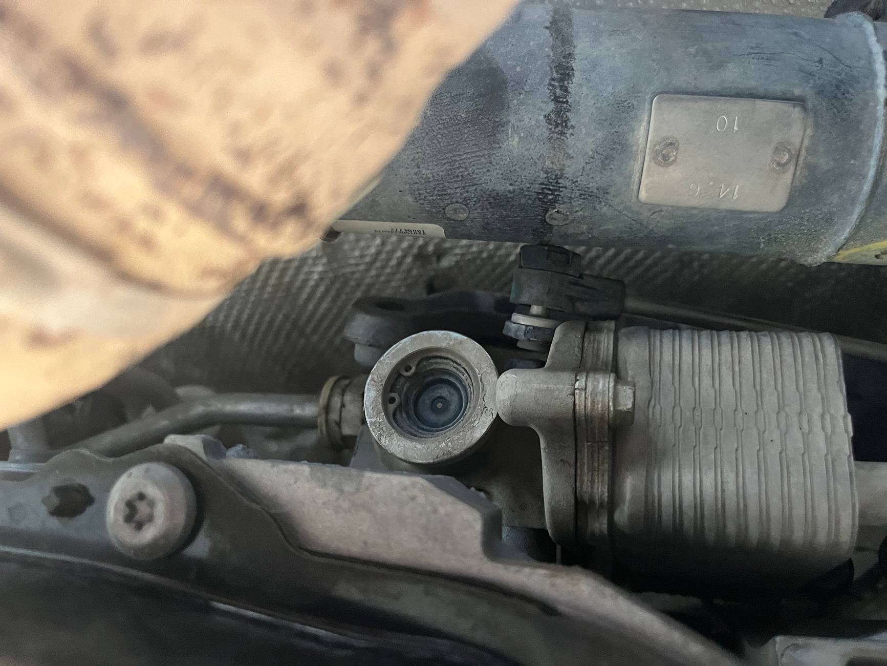 Jeep Gladiator Transfer case linkage is not moving, truck will not shift into 4 wheel drive. IMG_2062.JPG