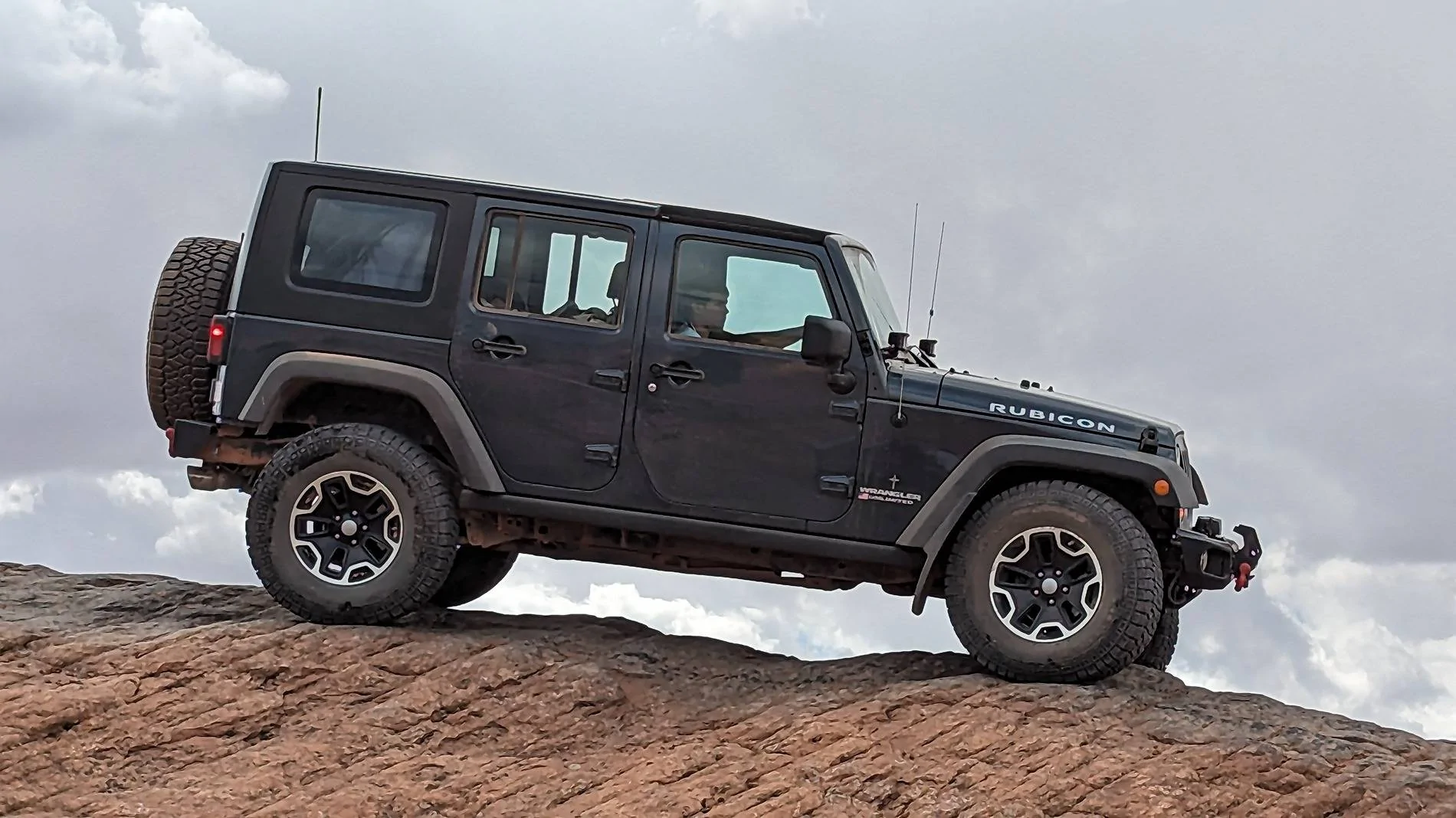 Jeep Gladiator Lets See Your Other Rides!! PXL_20231011_190640345.MP