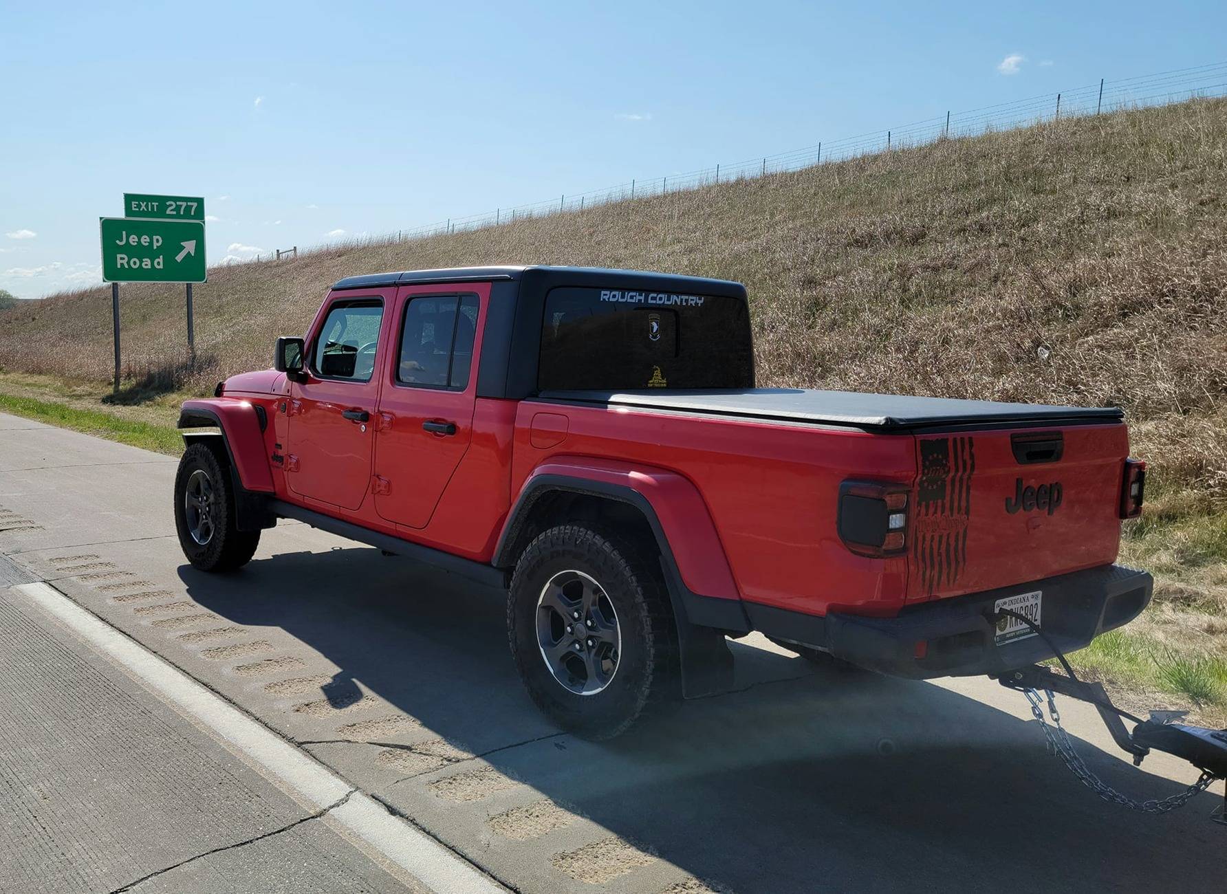 Jeep Gladiator So, what is everybody towing? 480870964_1758808304940204_8275575405585369948_n